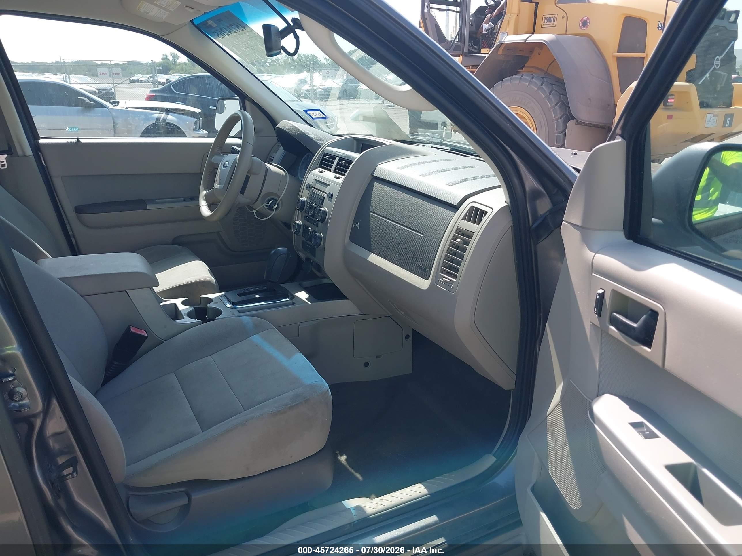 2011 Ford Escape Xlt Gray vin: 1FMCU0DG4BKB26762