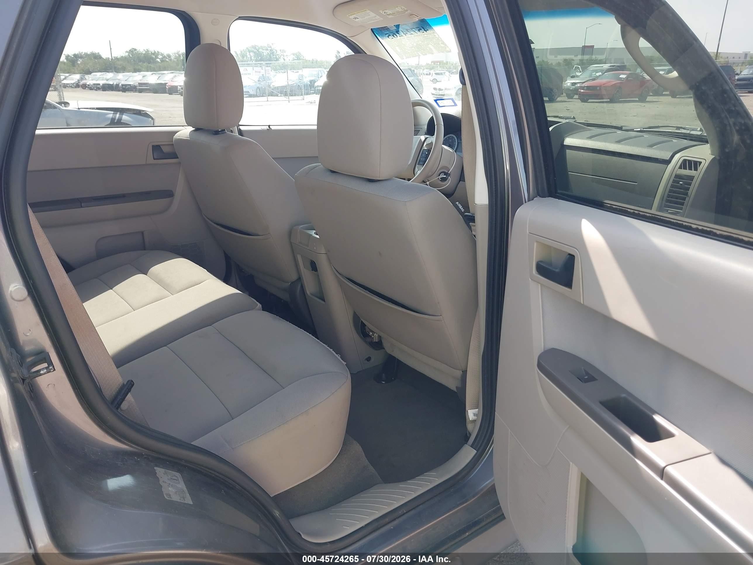2011 Ford Escape Xlt Gray vin: 1FMCU0DG4BKB26762