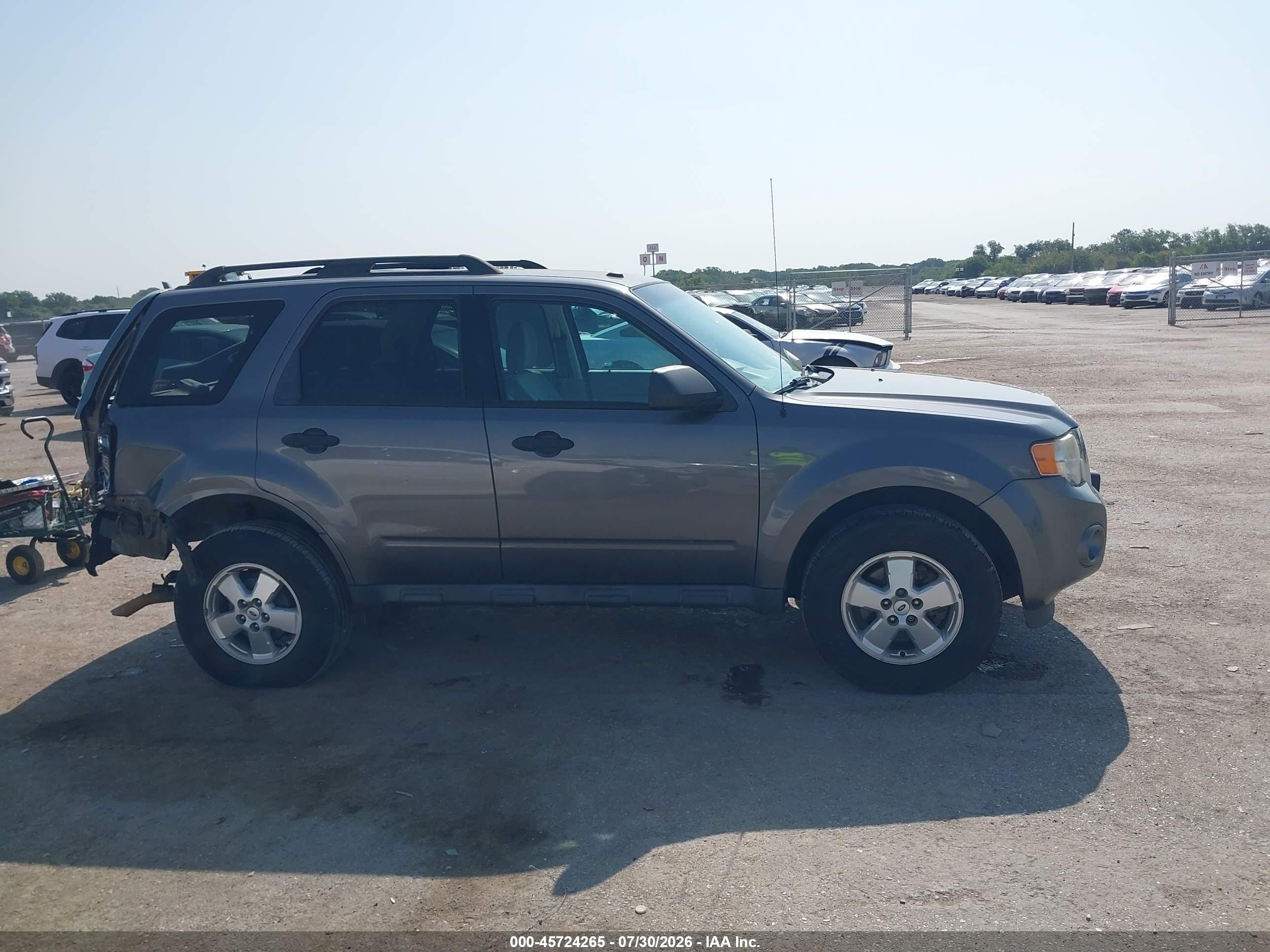 2011 Ford Escape Xlt Gray vin: 1FMCU0DG4BKB26762