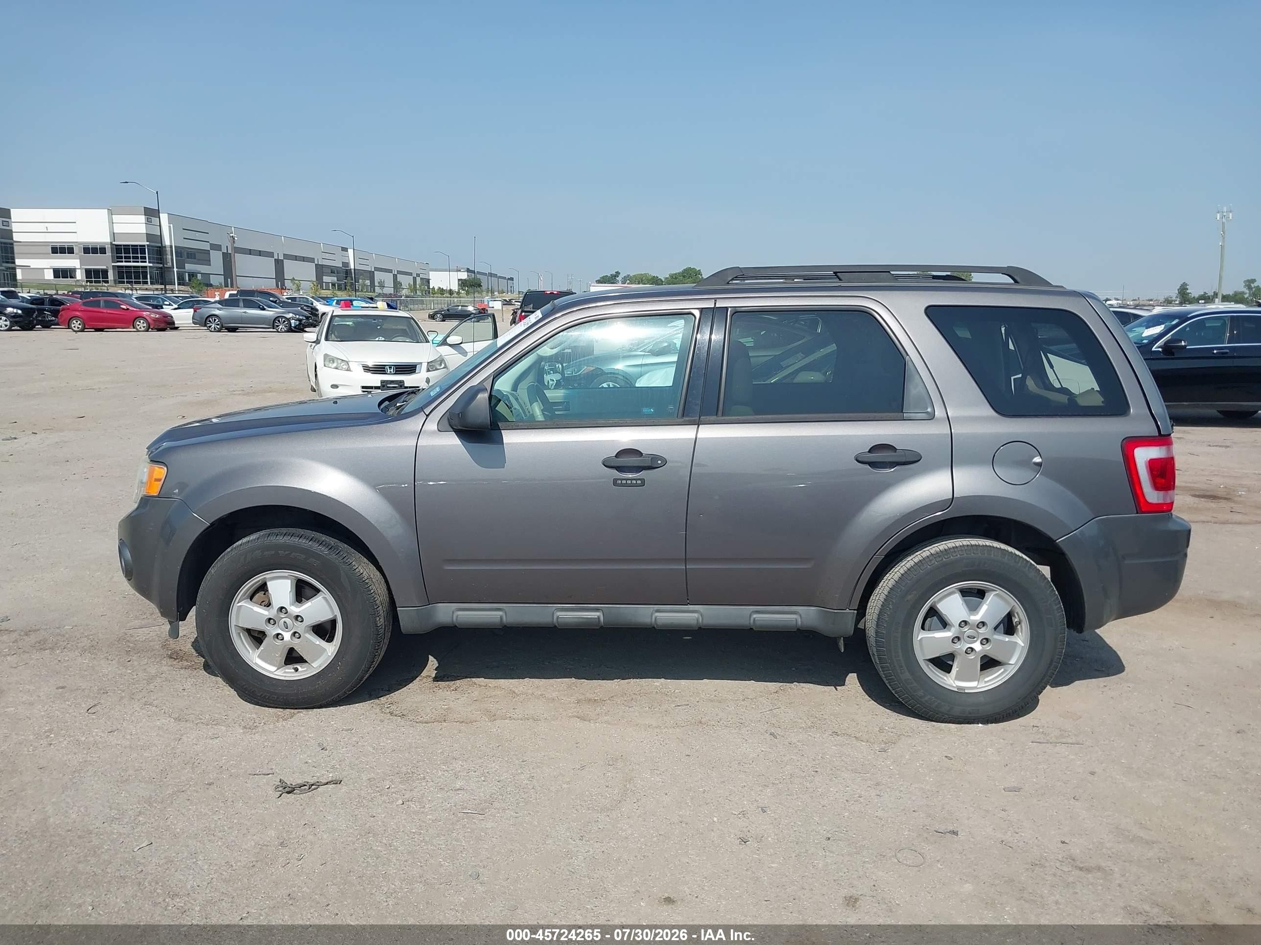 2011 Ford Escape Xlt Gray vin: 1FMCU0DG4BKB26762