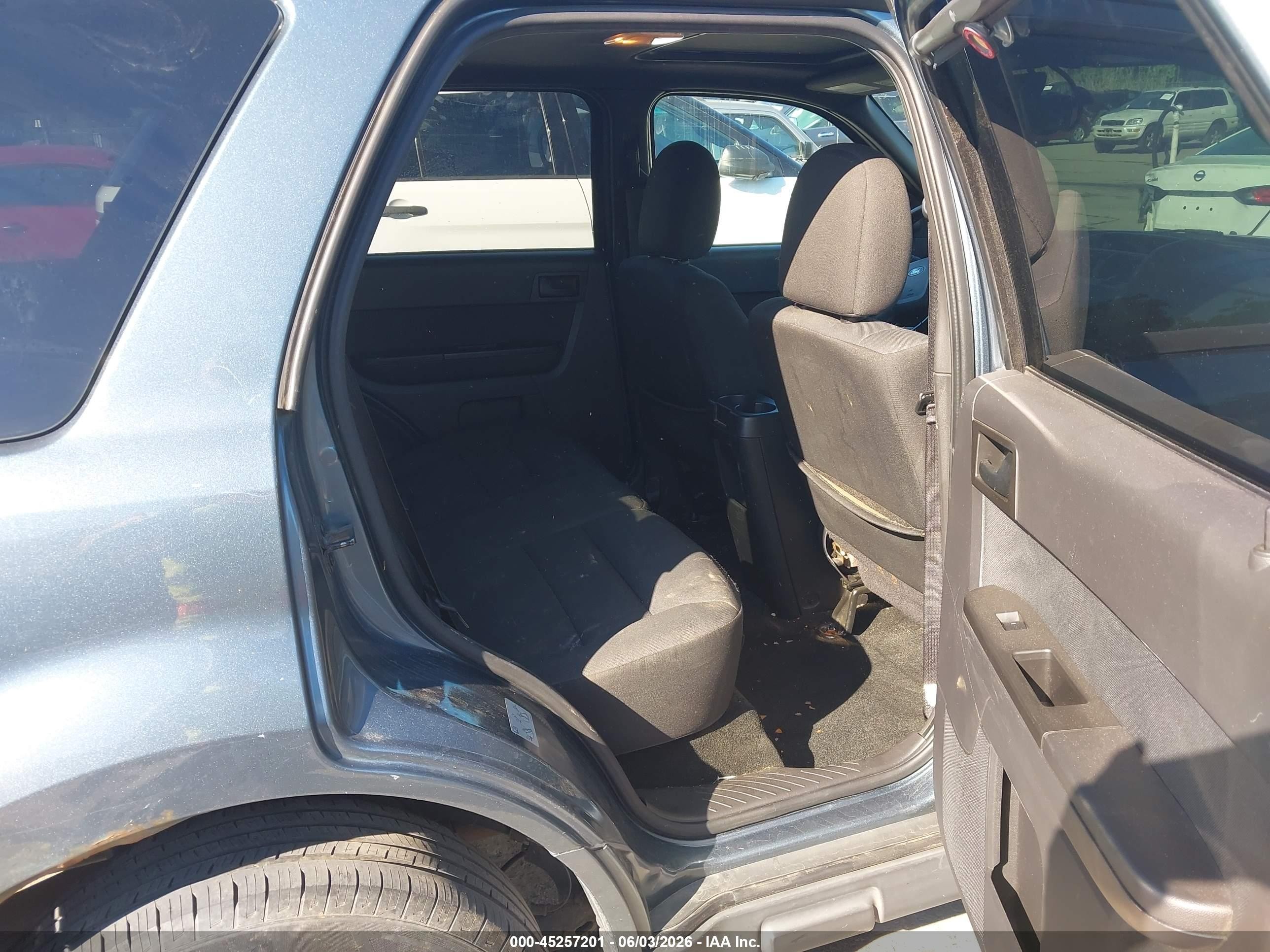 2012 Ford Escape Xlt Light Blue vin: 1FMCU0DG4CKB30862