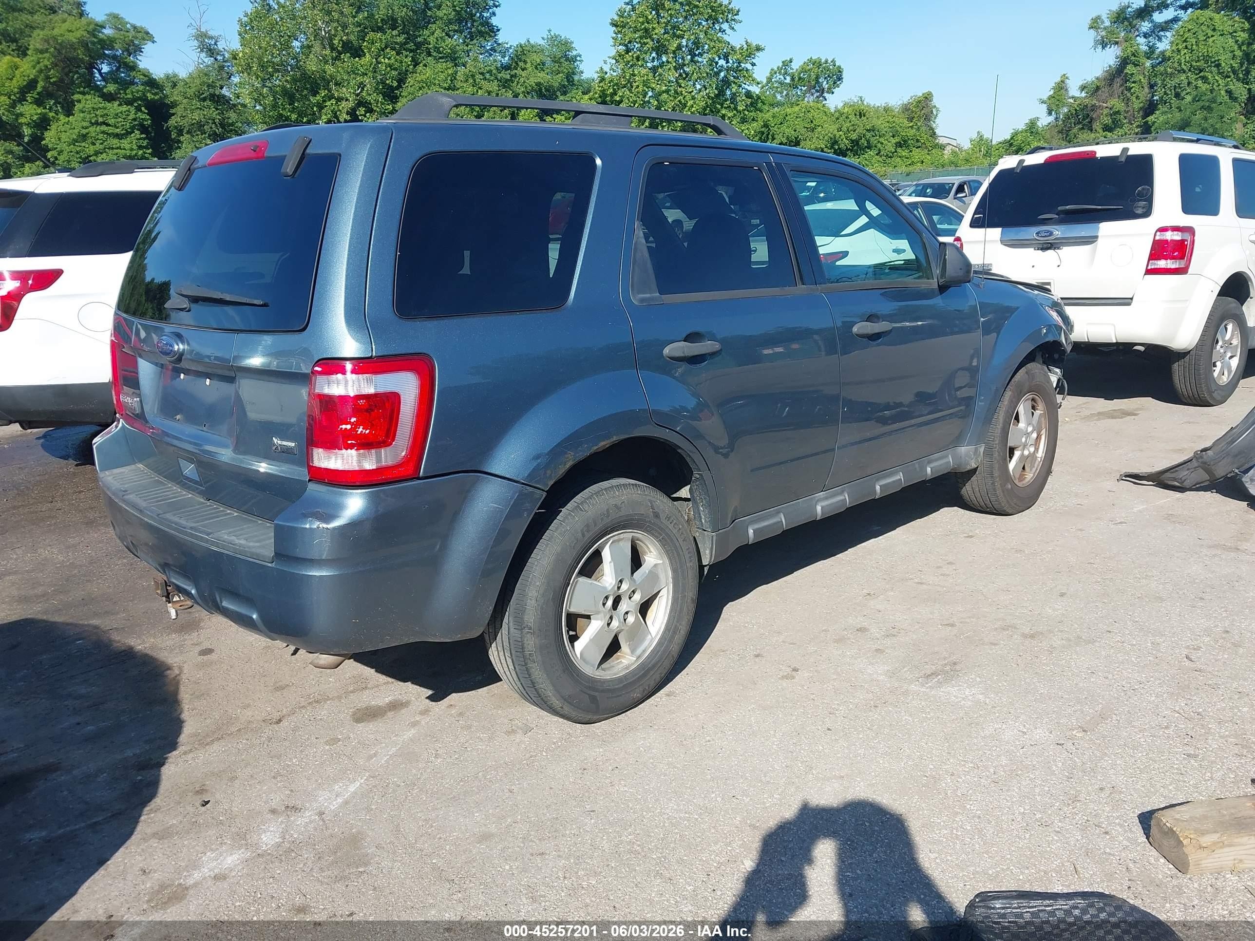 2012 Ford Escape Xlt Light Blue vin: 1FMCU0DG4CKB30862