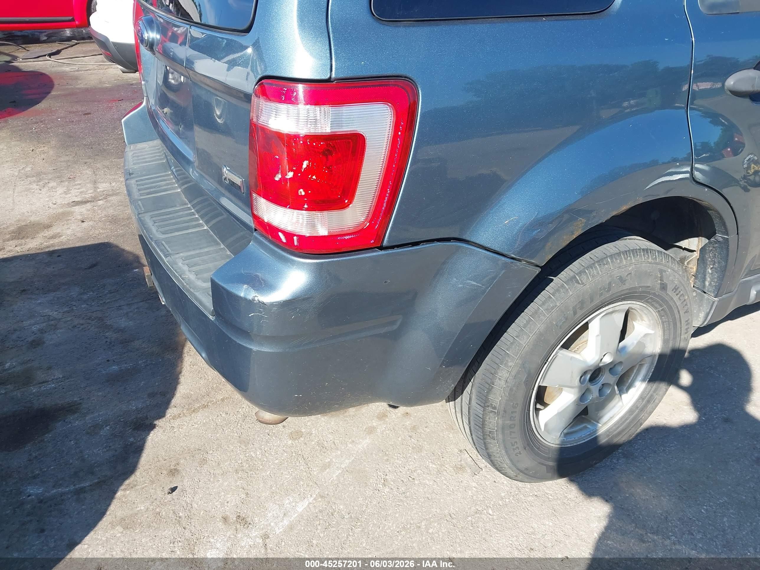 2012 Ford Escape Xlt Light Blue vin: 1FMCU0DG4CKB30862