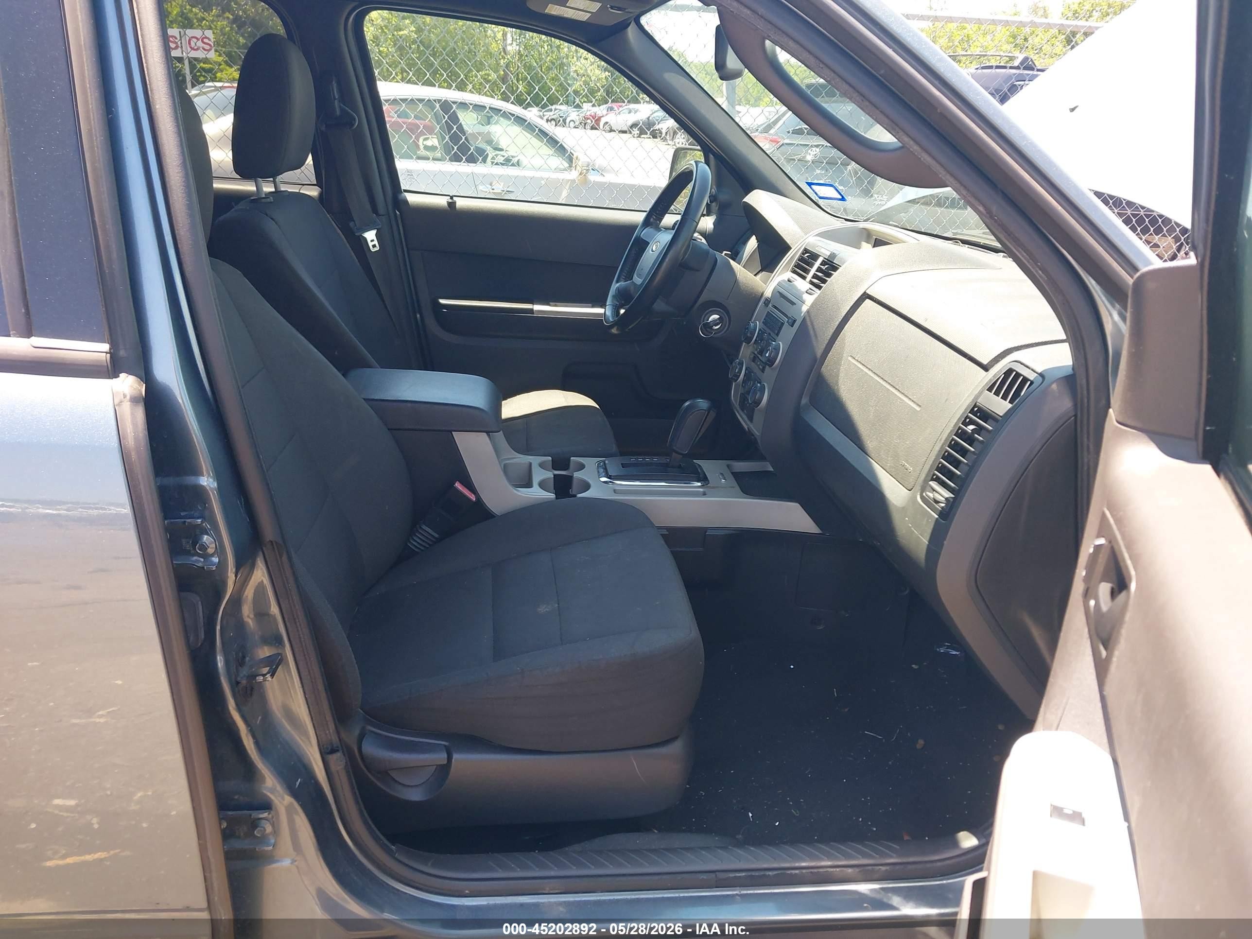 2012 Ford Escape Xlt Blue vin: 1FMCU0DG4CKB53459