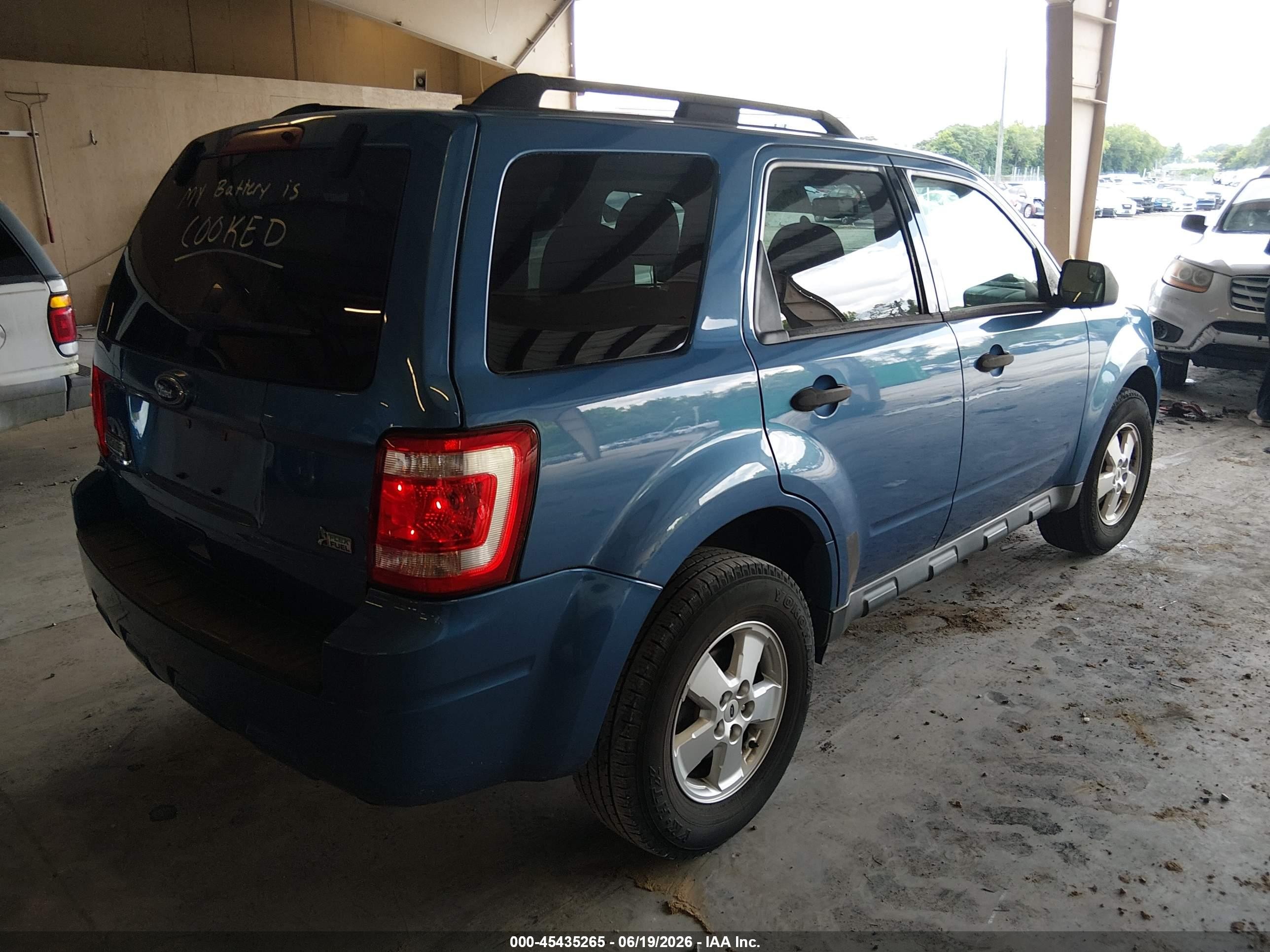 2010 Ford Escape Xlt Blue vin: 1FMCU0DG5AKB20340