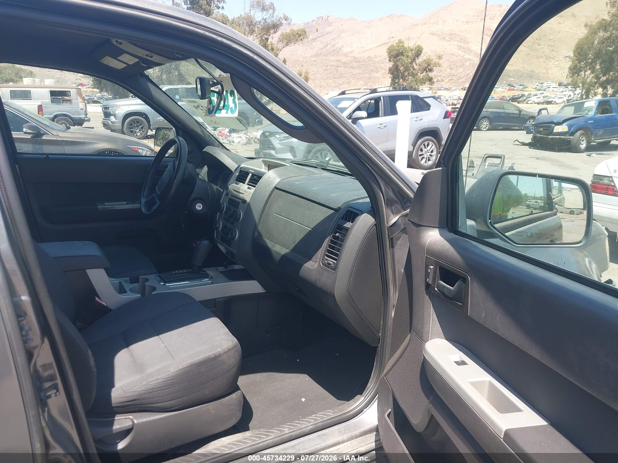 2011 Ford Escape Xlt Gray vin: 1FMCU0DG5BKA98843