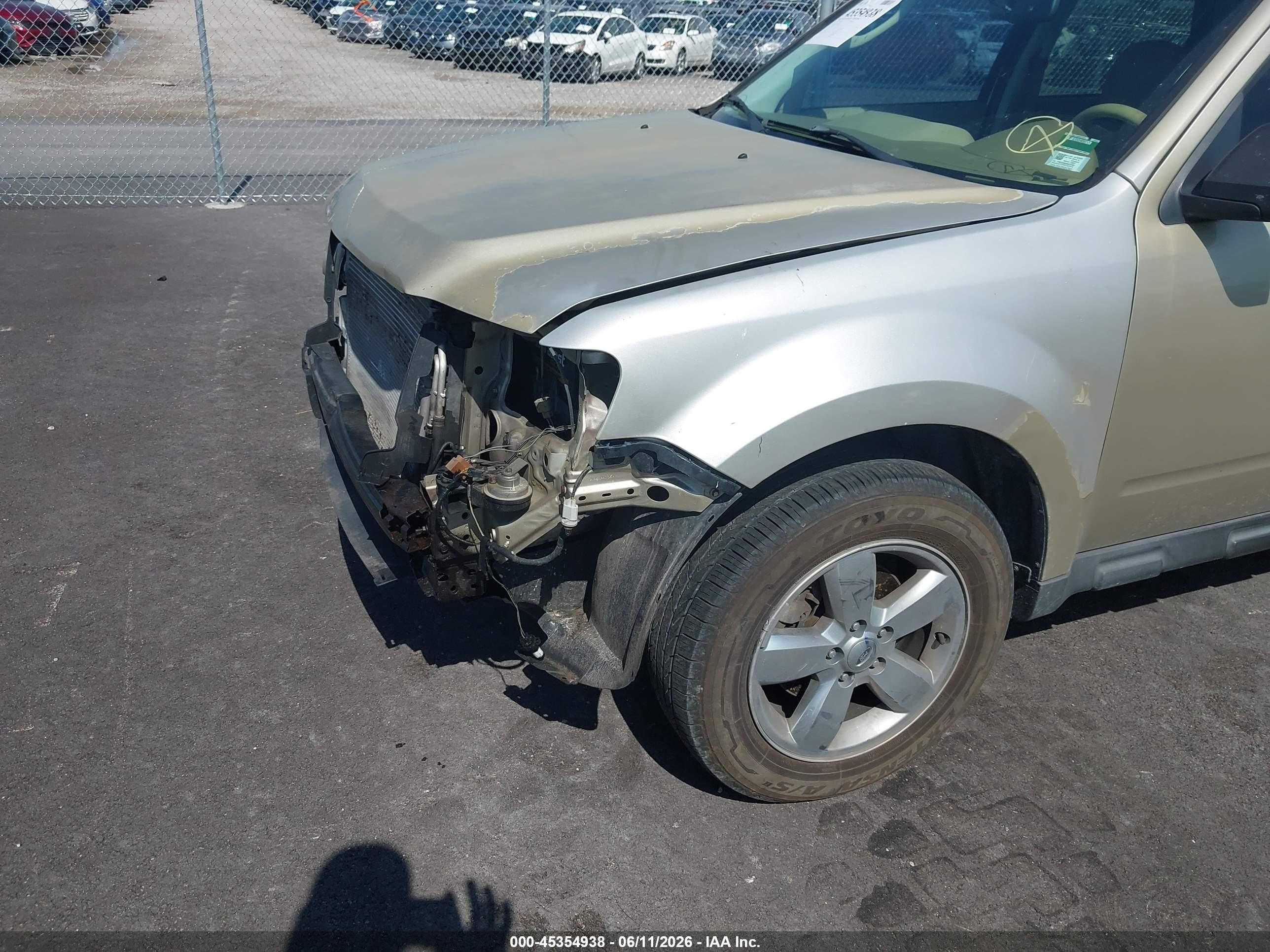 2011 Ford Escape Xlt Gold vin: 1FMCU0DG5BKC37661