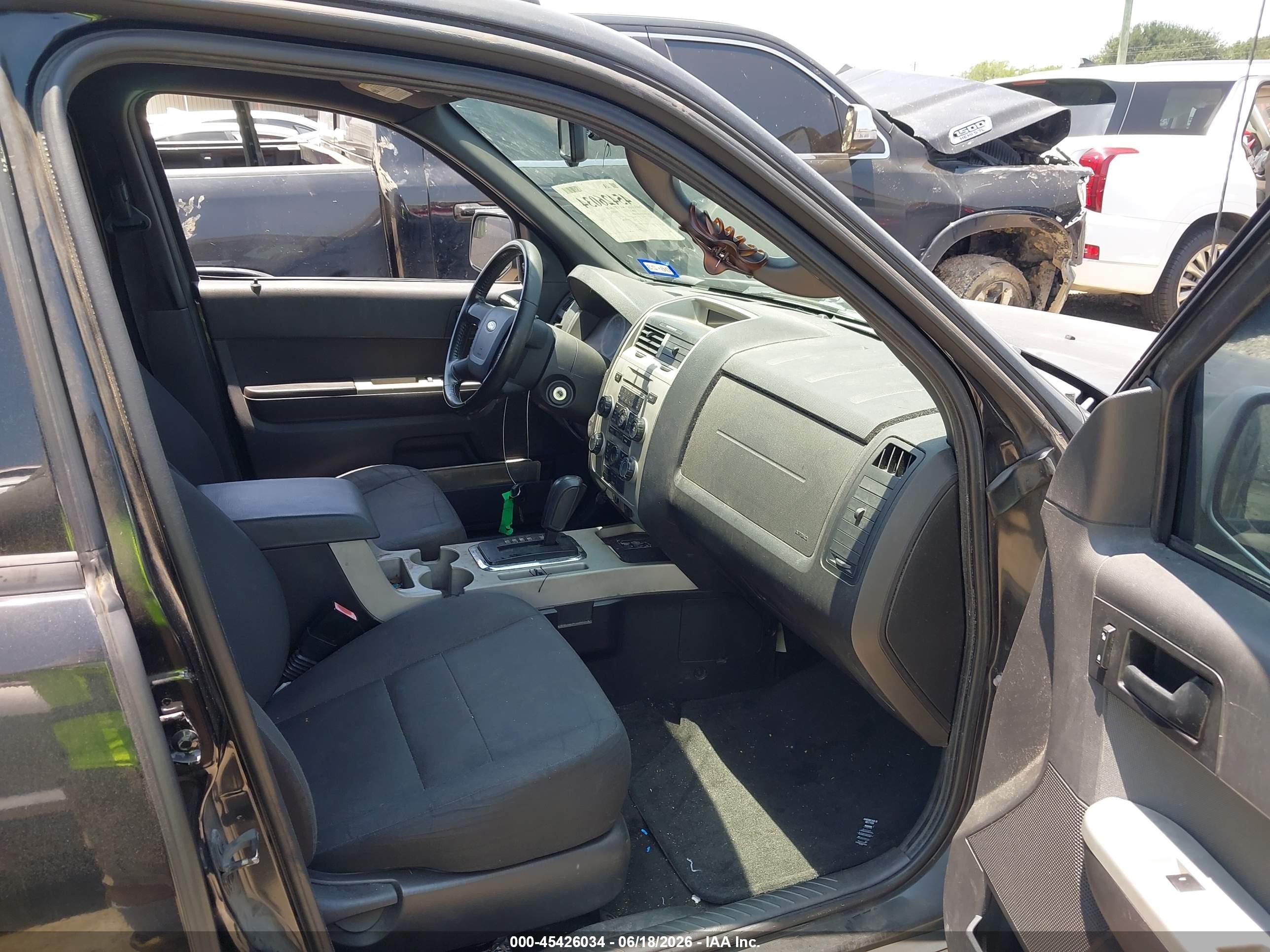 2011 Ford Escape Xlt Черный vin: 1FMCU0DG6BKA08910