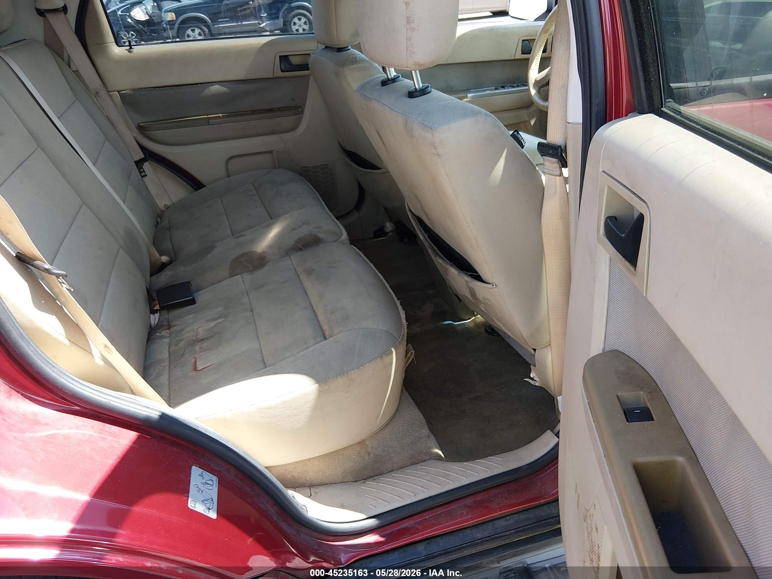 2011 Ford Escape Xlt Red vin: 1FMCU0DG6BKA72395