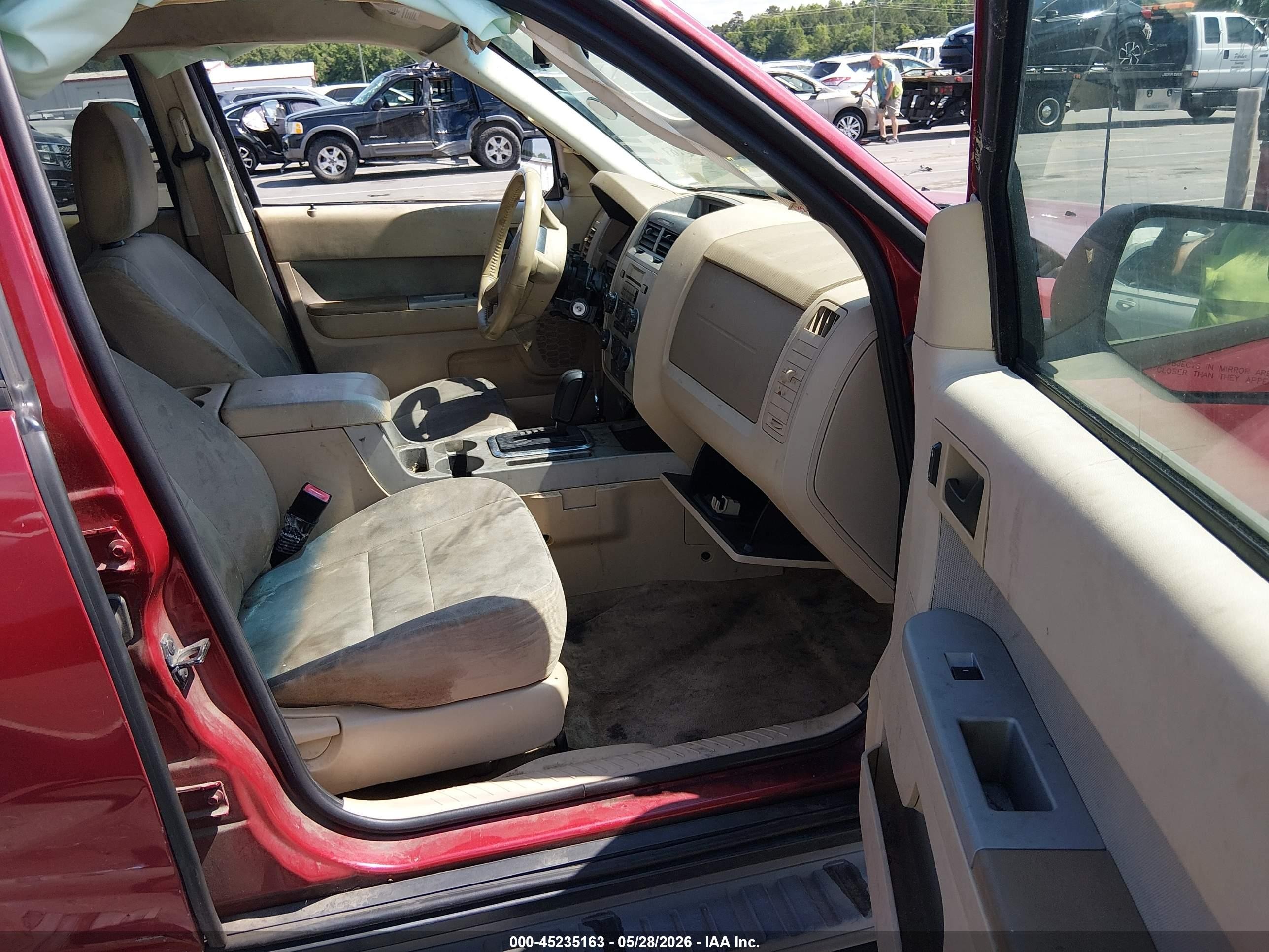 2011 Ford Escape Xlt Red vin: 1FMCU0DG6BKA72395