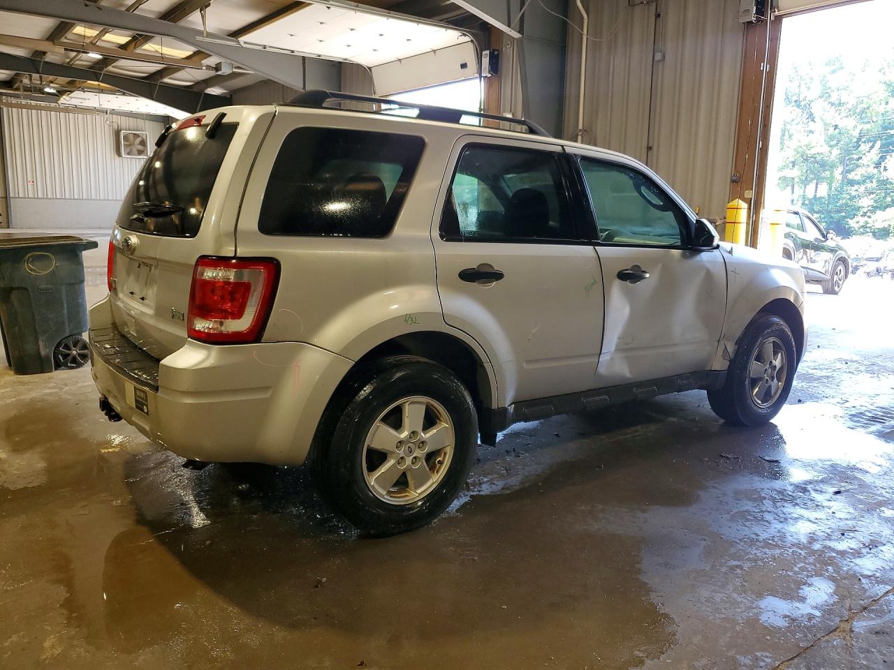 2011 Ford Escape Xlt Silver vin: 1FMCU0DG6BKC09626