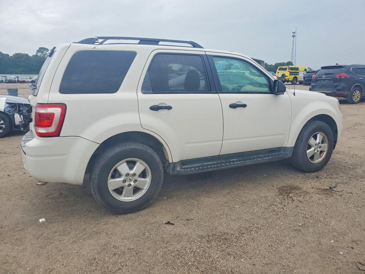 2012 Ford Escape Xlt White vin: 1FMCU0DG6CKB62826