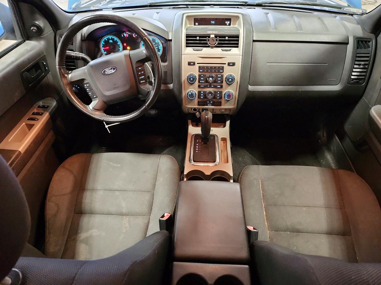 2010 Ford Escape Xlt Blue vin: 1FMCU0DG7AKA02810