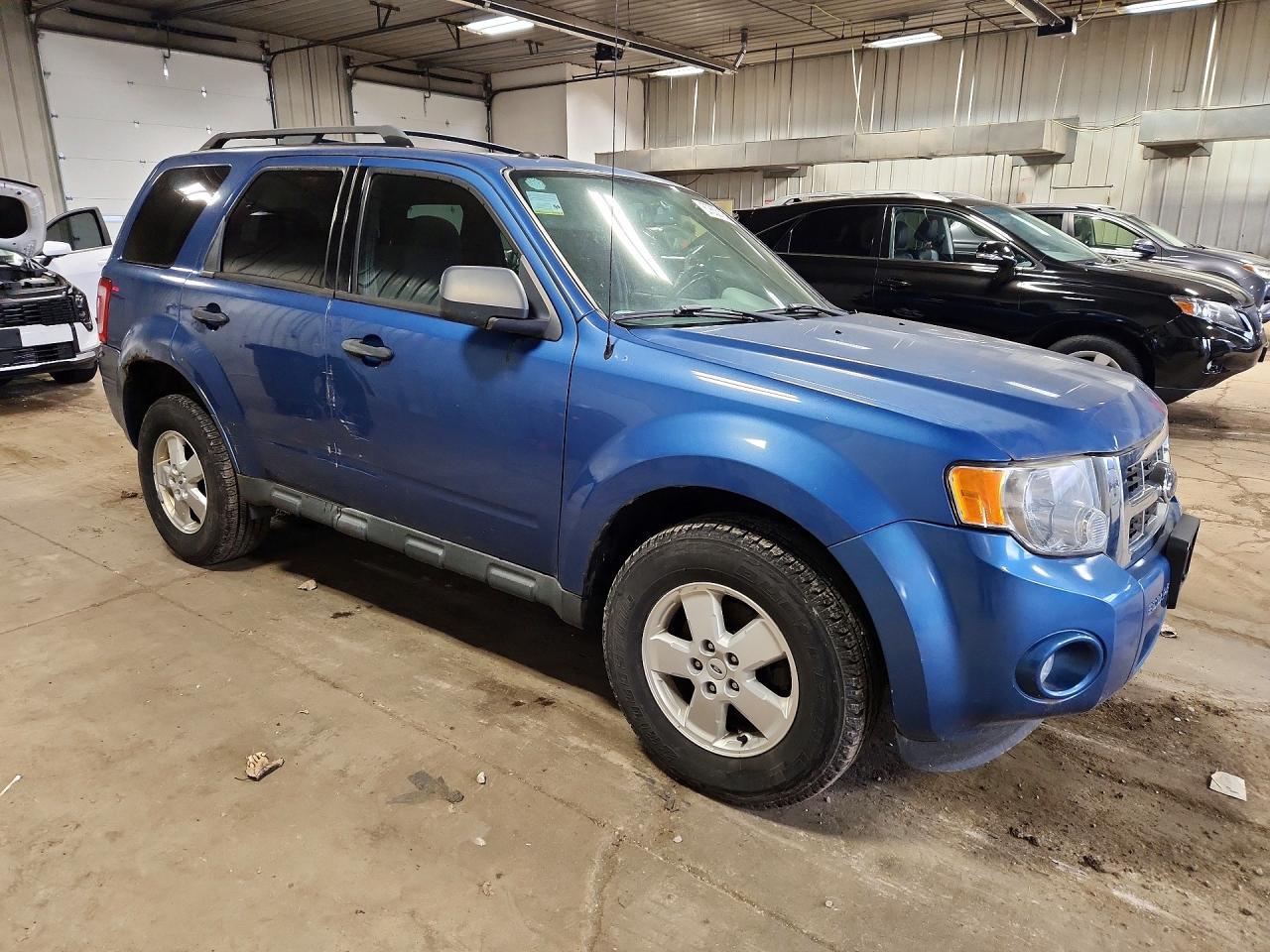 2010 Ford Escape Xlt Blue vin: 1FMCU0DG7AKA02810