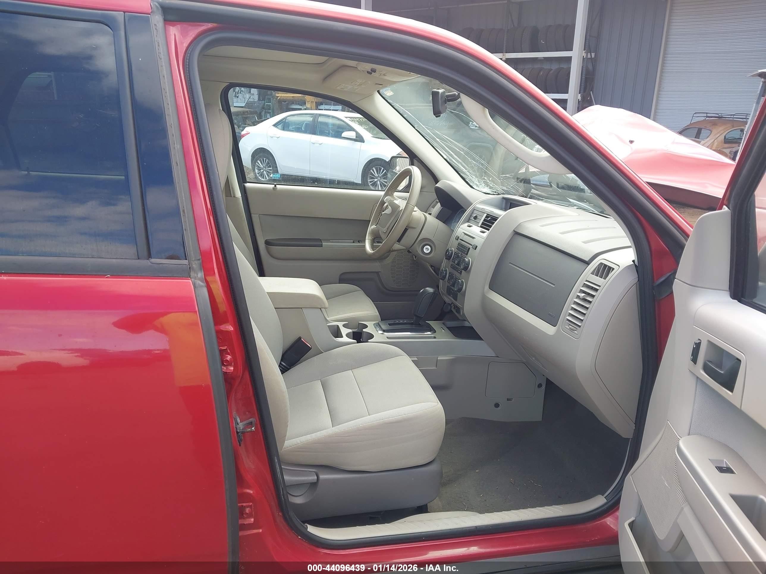 2010 Ford Escape Xlt Red vin: 1FMCU0DG7AKD45858