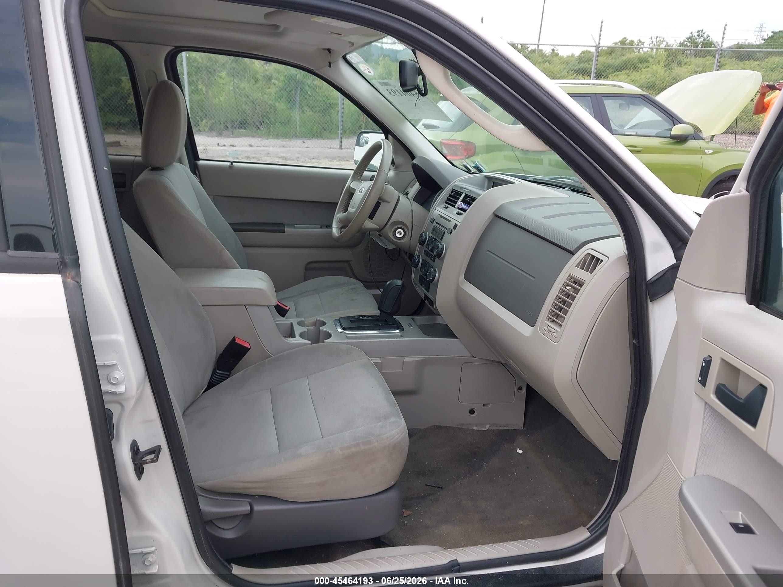 2012 Ford Escape Xlt White vin: 1FMCU0DG7CKB71101