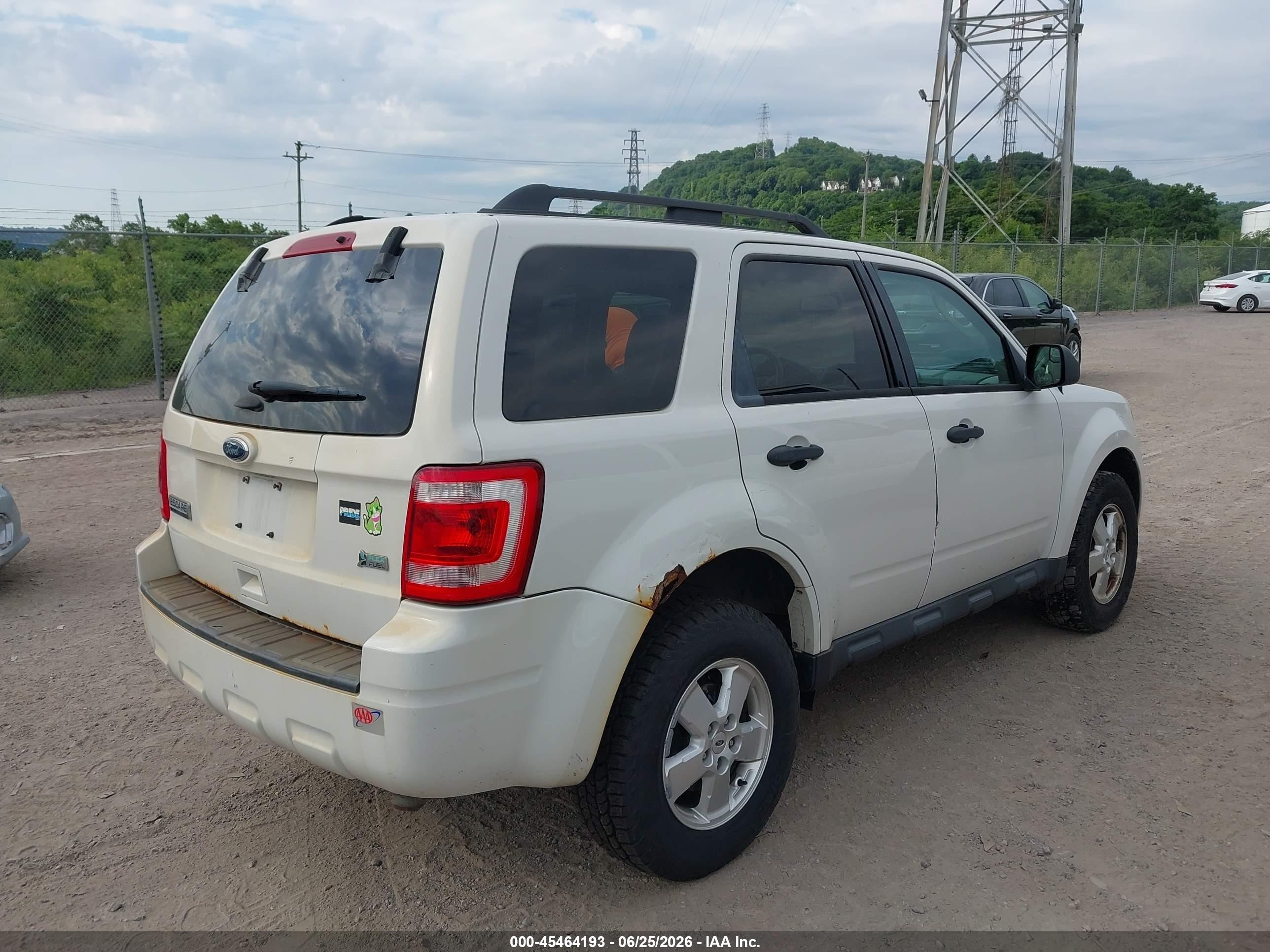 2012 Ford Escape Xlt White vin: 1FMCU0DG7CKB71101