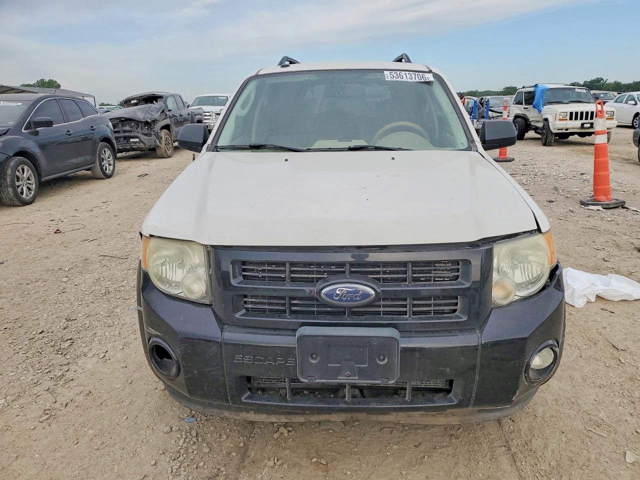 2010 Ford Escape Xlt Белый vin: 1FMCU0DG8AKA15159