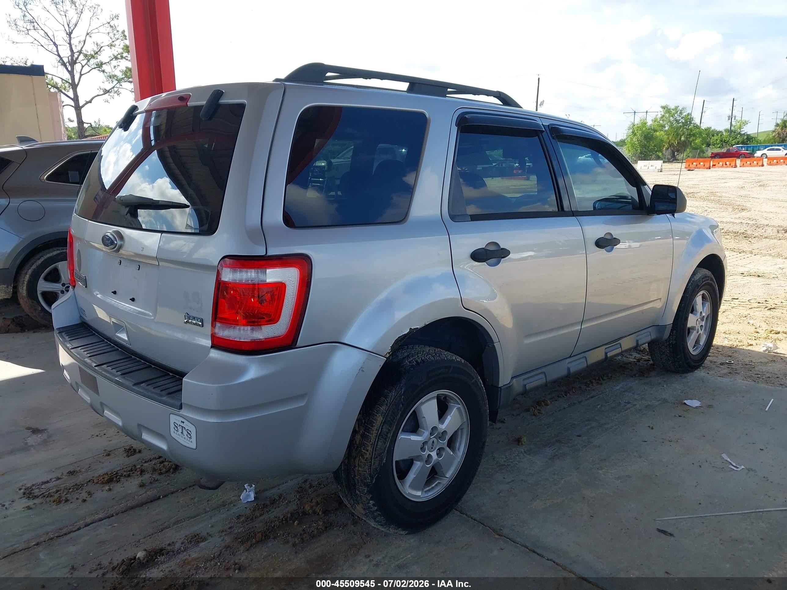 2010 Ford Escape Xlt Silver vin: 1FMCU0DG8AKC69082