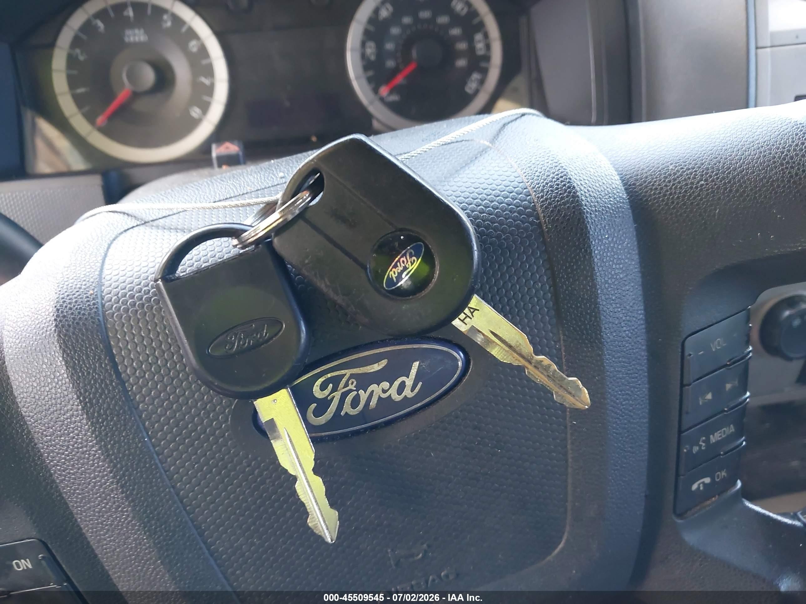 2010 Ford Escape Xlt Silver vin: 1FMCU0DG8AKC69082