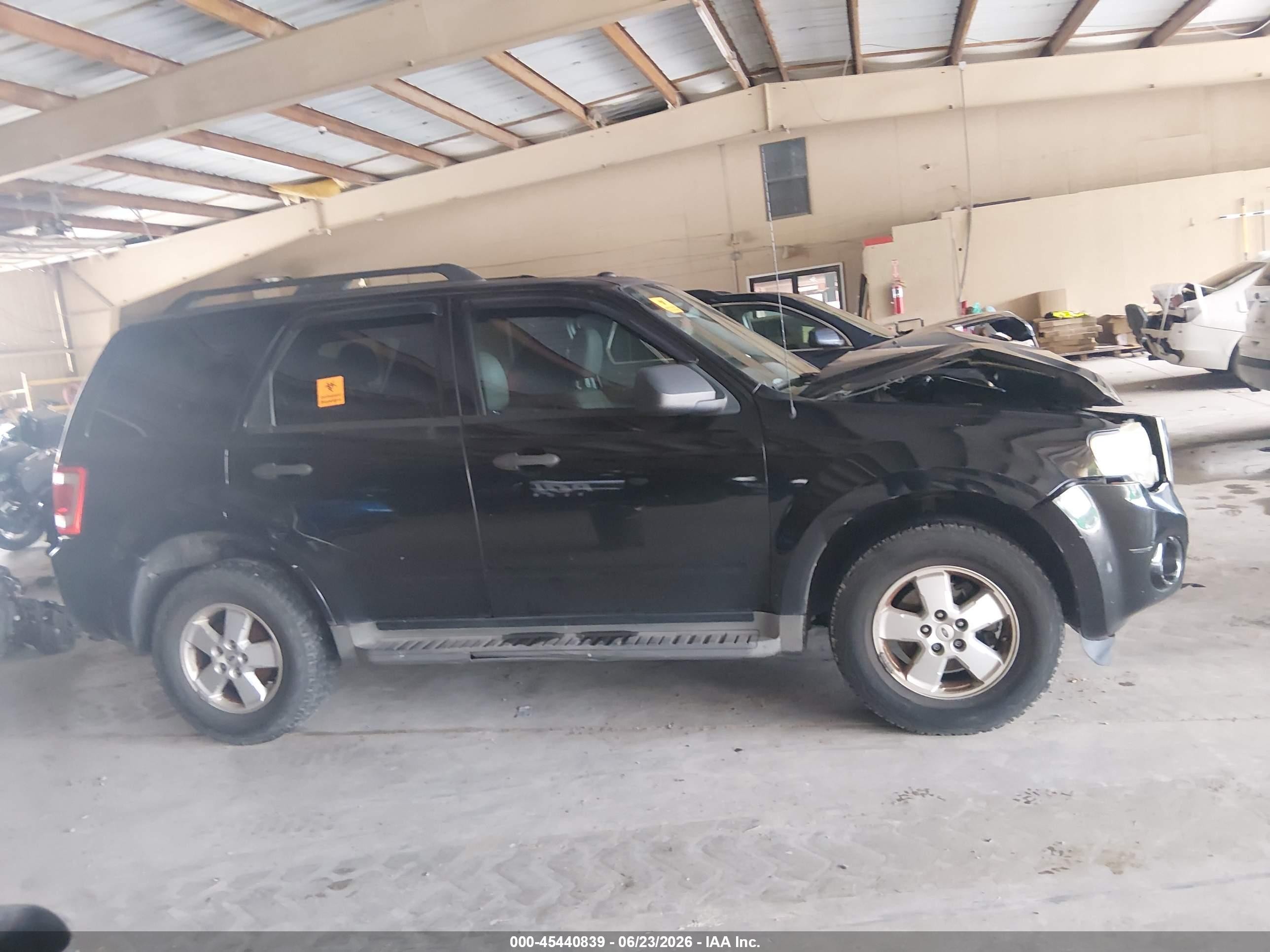 2010 Ford Escape Xlt Black vin: 1FMCU0DG8AKC75772