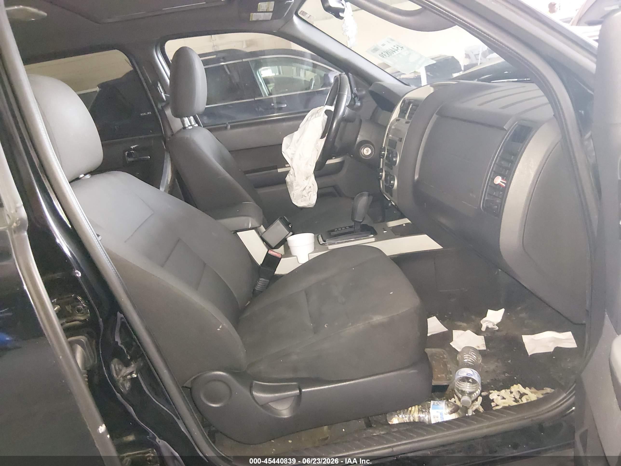 2010 Ford Escape Xlt Black vin: 1FMCU0DG8AKC75772