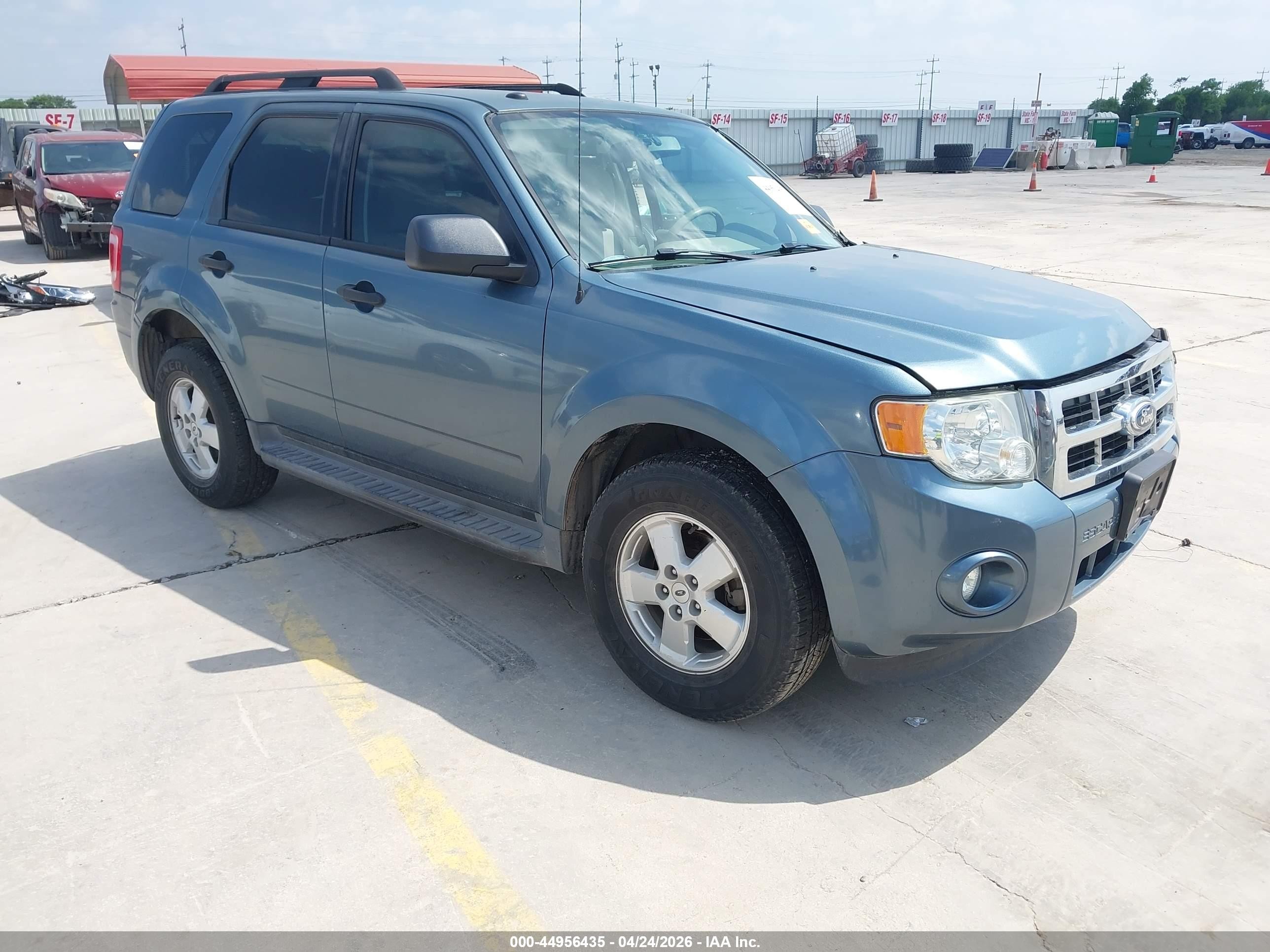 2010 Ford Escape Xlt Blue vin: 1FMCU0DG8AKD45254