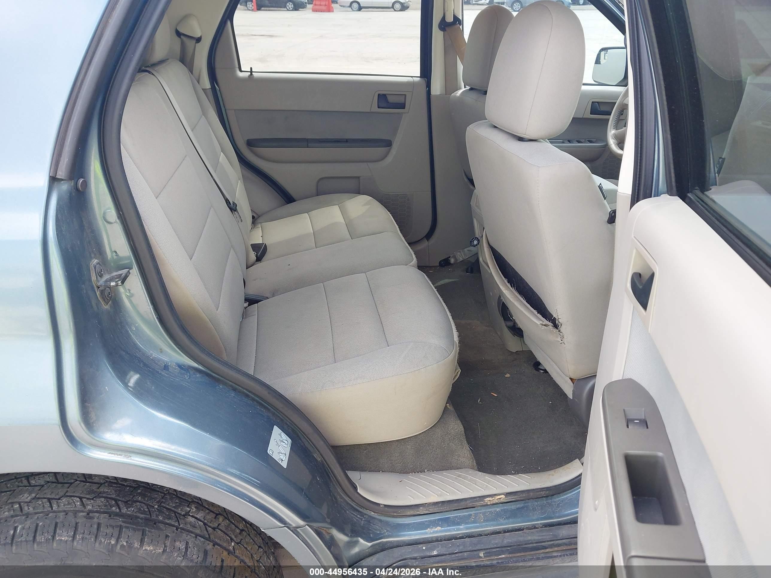 2010 Ford Escape Xlt Blue vin: 1FMCU0DG8AKD45254