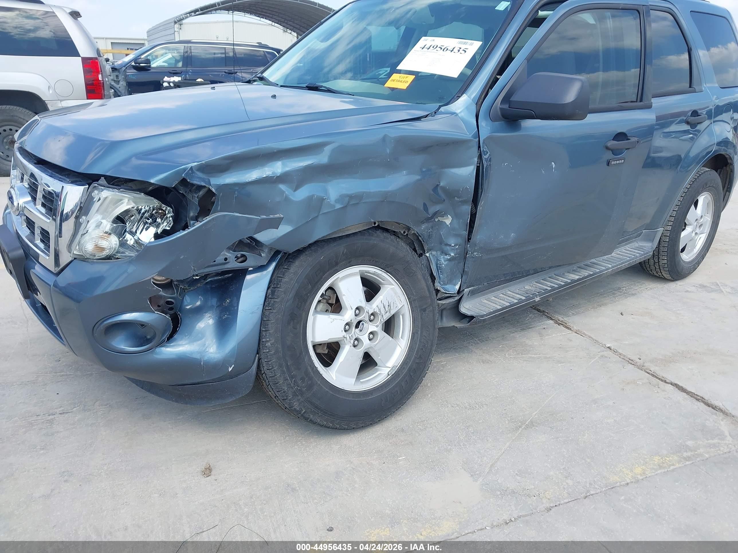 2010 Ford Escape Xlt Blue vin: 1FMCU0DG8AKD45254