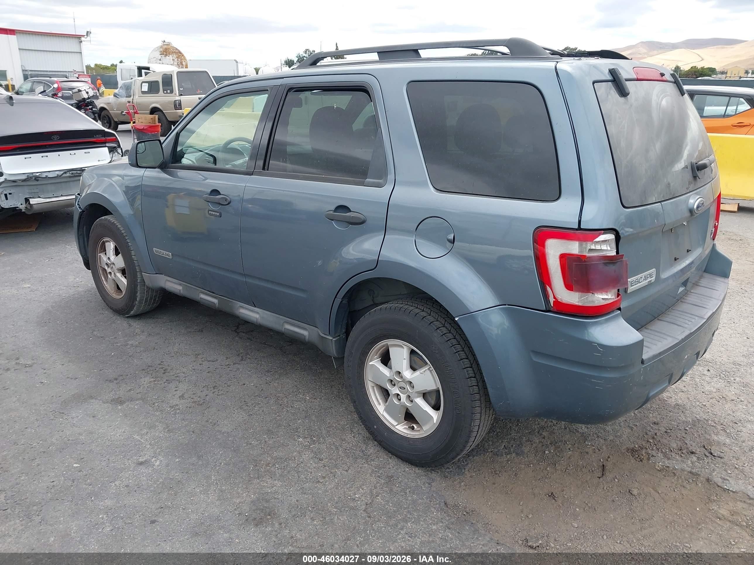 2011 Ford Escape Xlt Light Blue vin: 1FMCU0DG8BKA08472