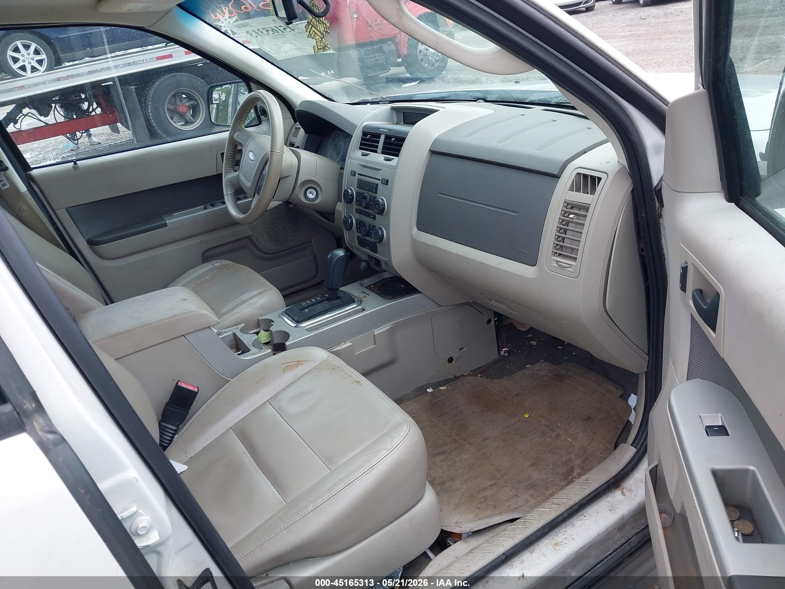 2011 Ford Escape Xlt Automatic Белый vin: 1FMCU0DG8BKA29760