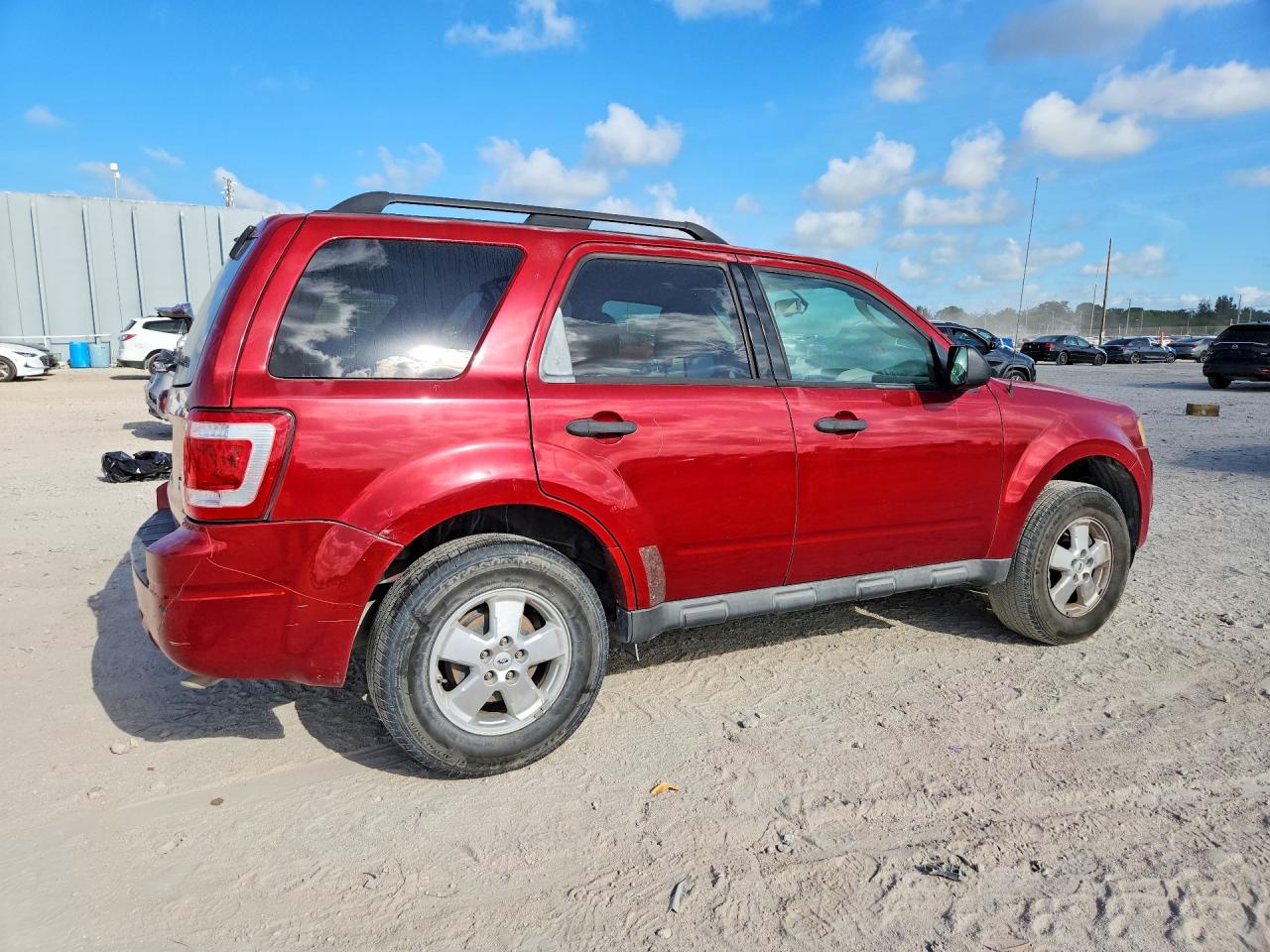 2011 Ford Escape Xlt Красный vin: 1FMCU0DG8BKA53122