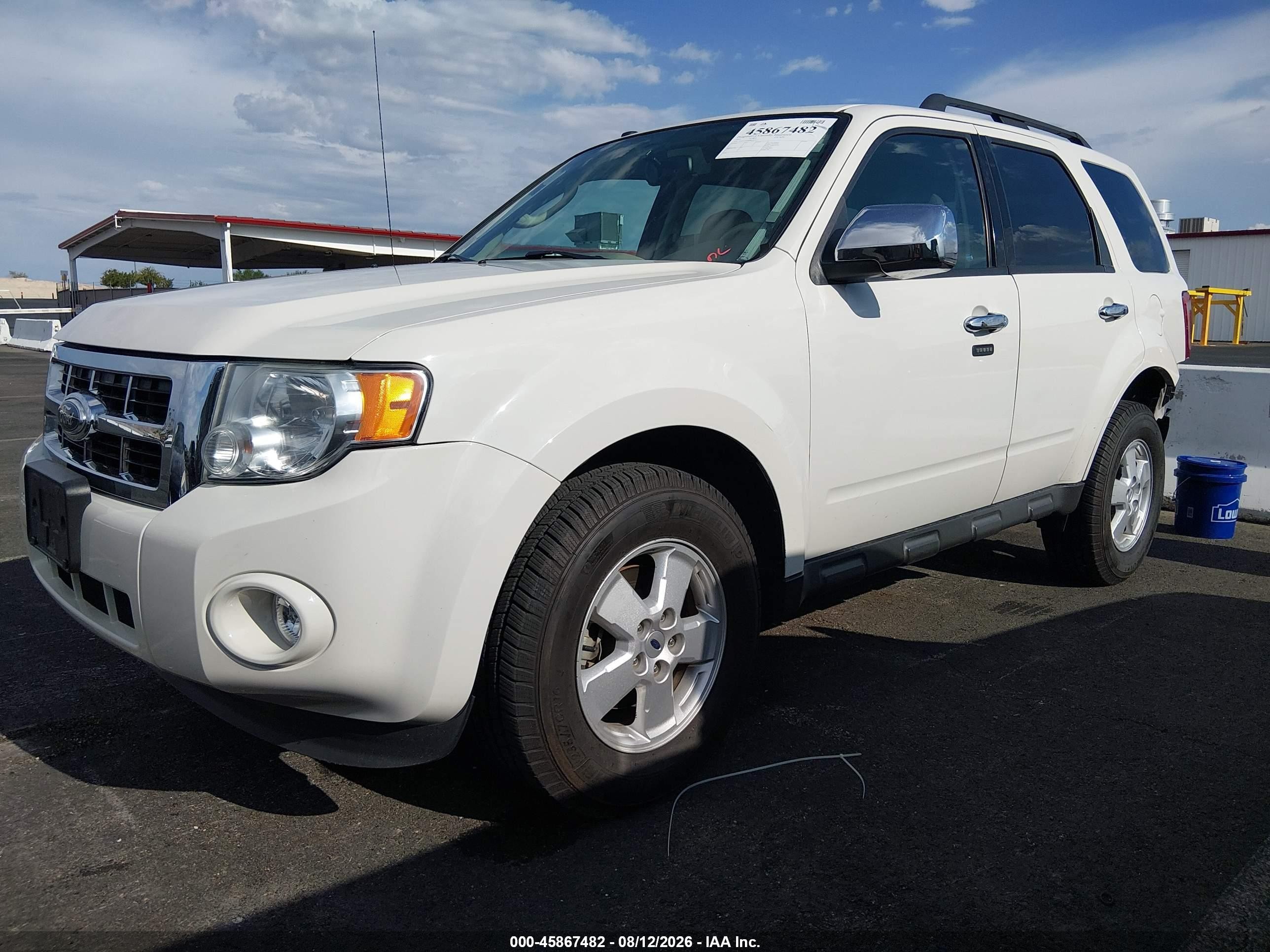 2011 Ford Escape Xlt White vin: 1FMCU0DG8BKB53513