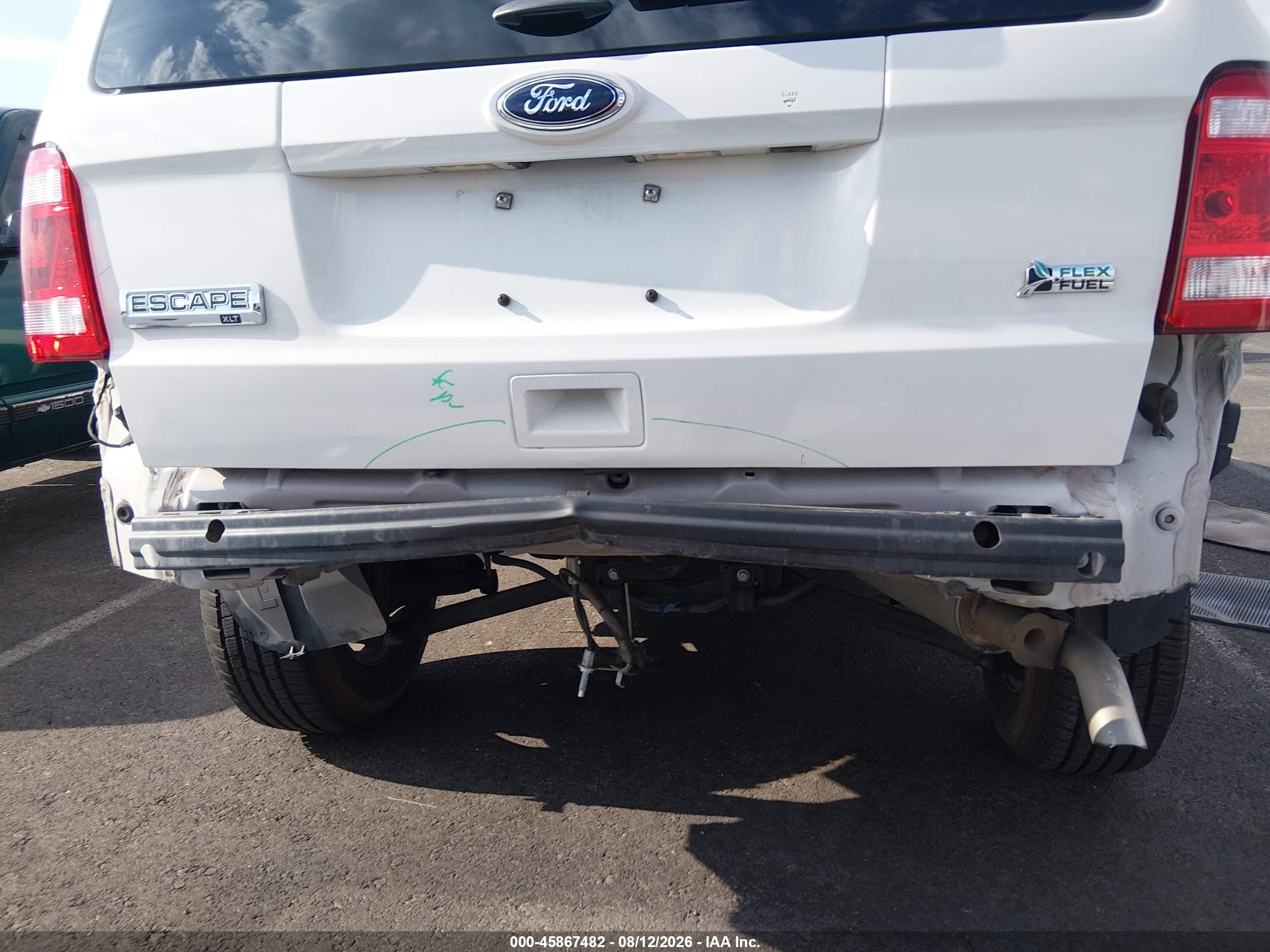2011 Ford Escape Xlt White vin: 1FMCU0DG8BKB53513