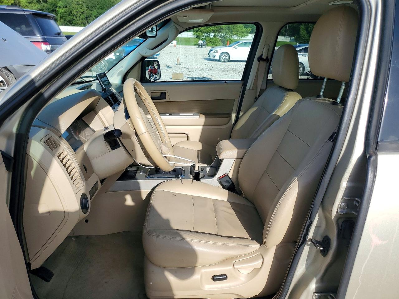 2011 Ford Escape Xlt Beige vin: 1FMCU0DG8BKB72482