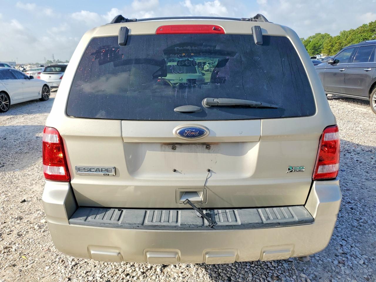 2011 Ford Escape Xlt Beige vin: 1FMCU0DG8BKB72482