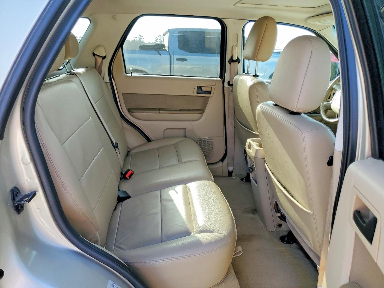 2011 Ford Escape Xlt Beige vin: 1FMCU0DG8BKB72482