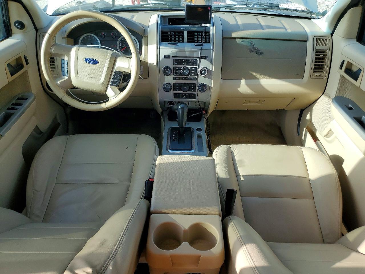 2011 Ford Escape Xlt Beige vin: 1FMCU0DG8BKB72482