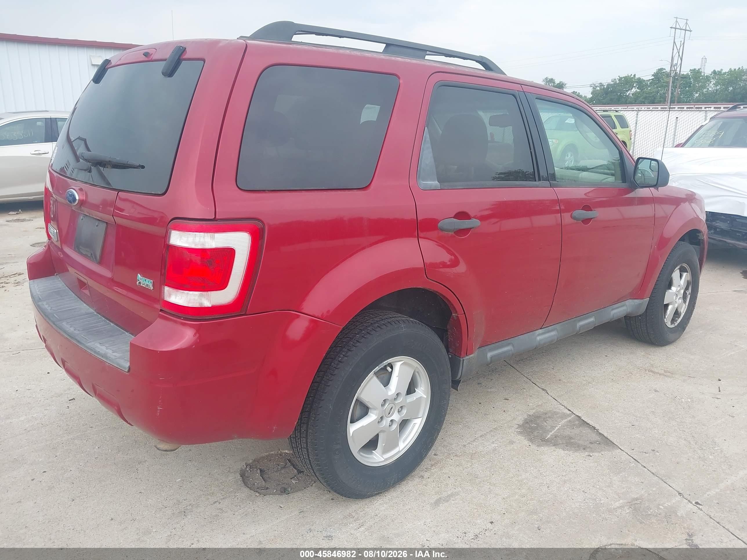 2011 Ford Escape Xlt Burgundy vin: 1FMCU0DG8BKB88813