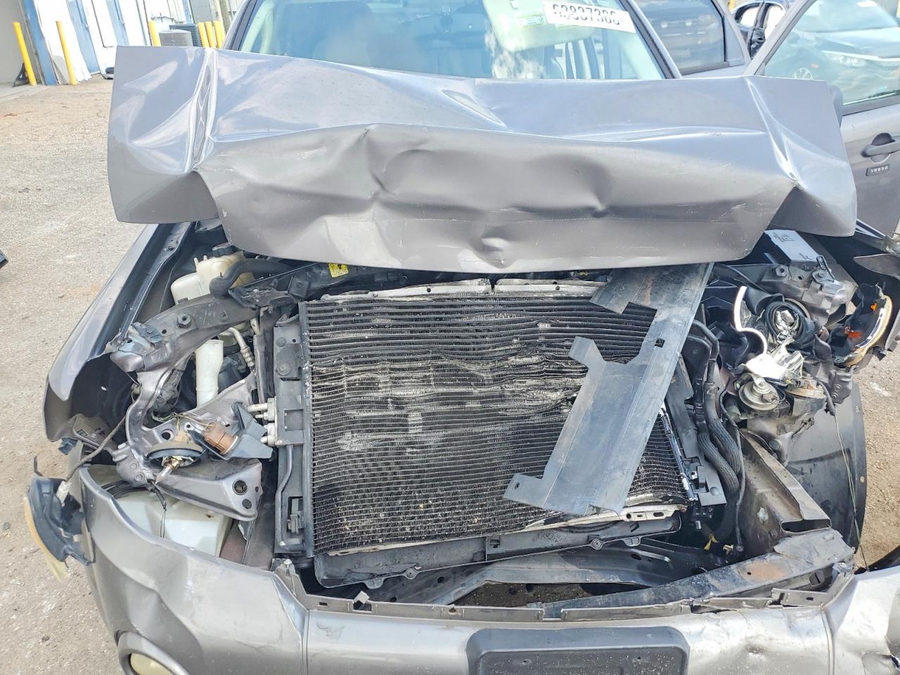 2011 Ford Escape Xlt Gray vin: 1FMCU0DG8BKC01981