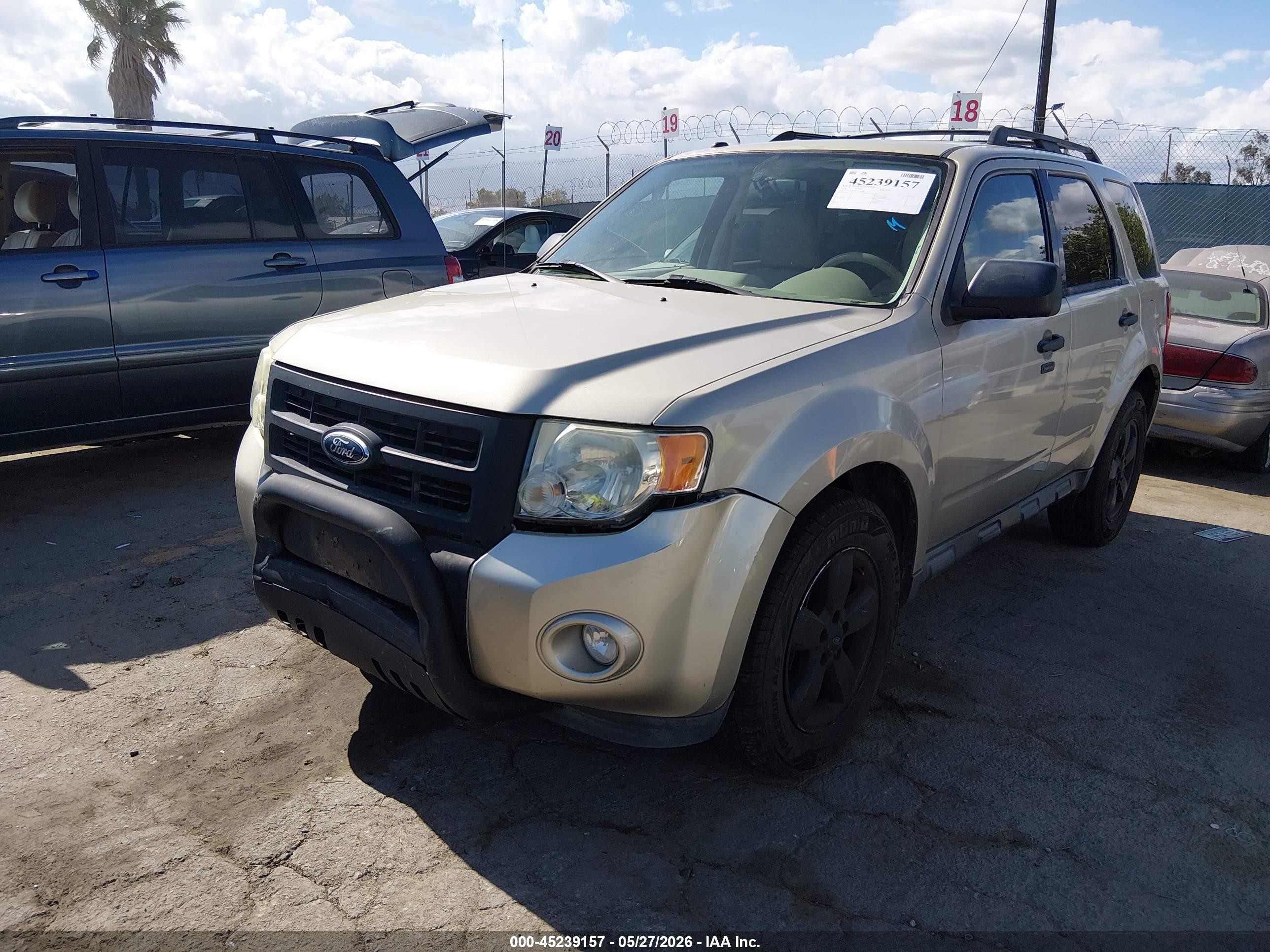 2012 Ford Escape Xlt Gold vin: 1FMCU0DG8CKA22843
