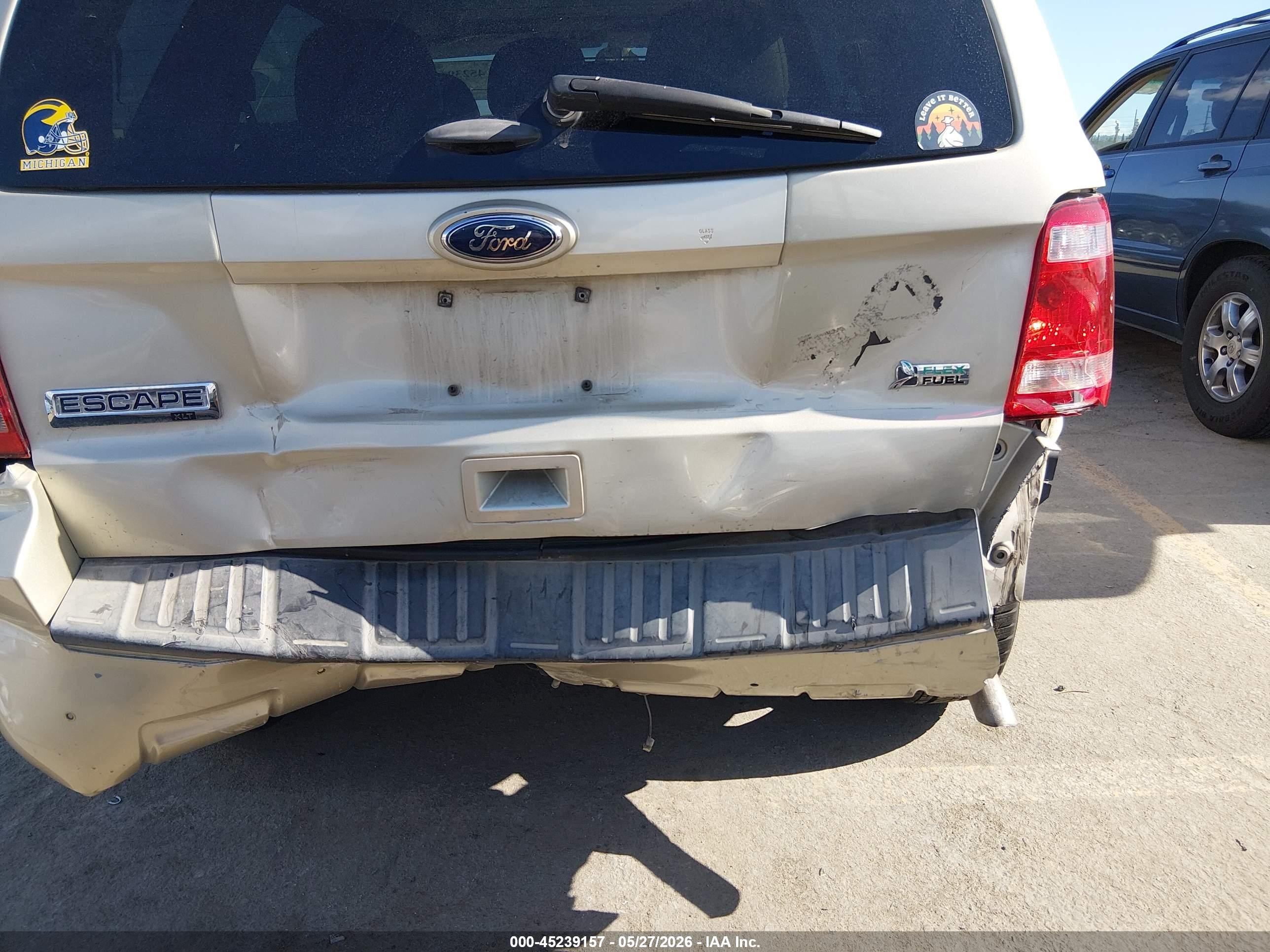 2012 Ford Escape Xlt Gold vin: 1FMCU0DG8CKA22843