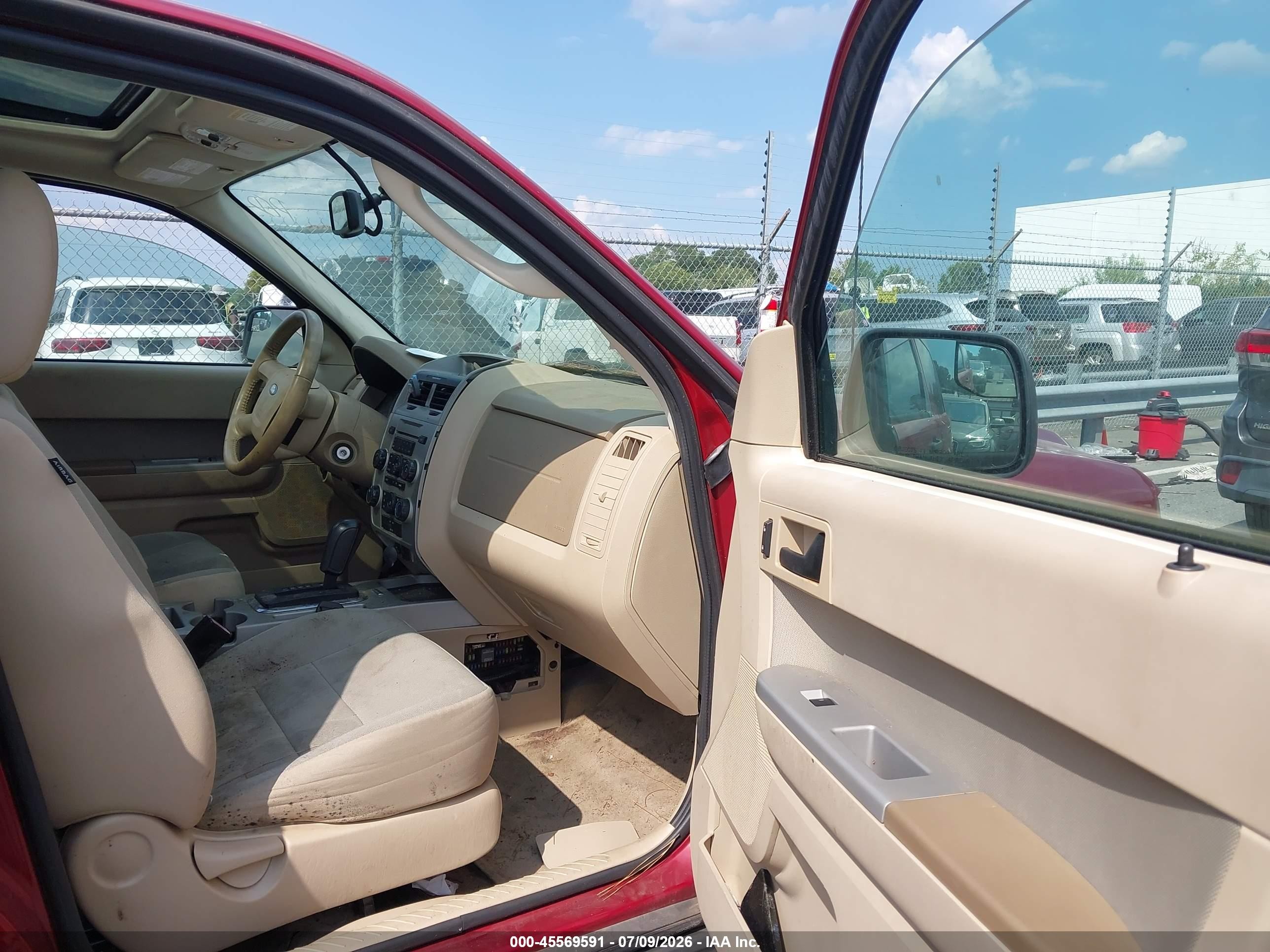 2012 Ford Escape Xlt Red vin: 1FMCU0DG8CKA66972