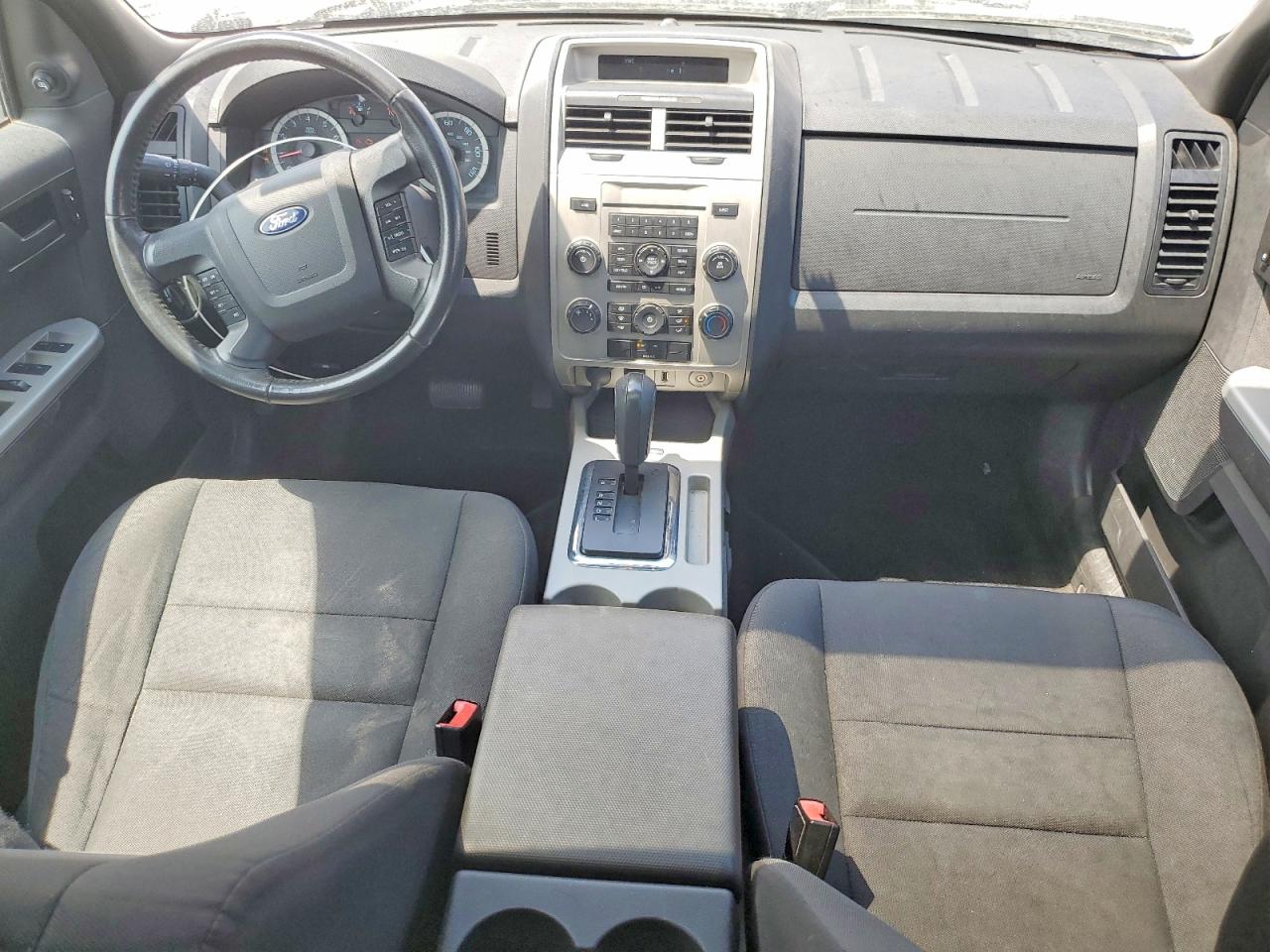 2012 Ford Escape Xlt Серебряный vin: 1FMCU0DG8CKC38949