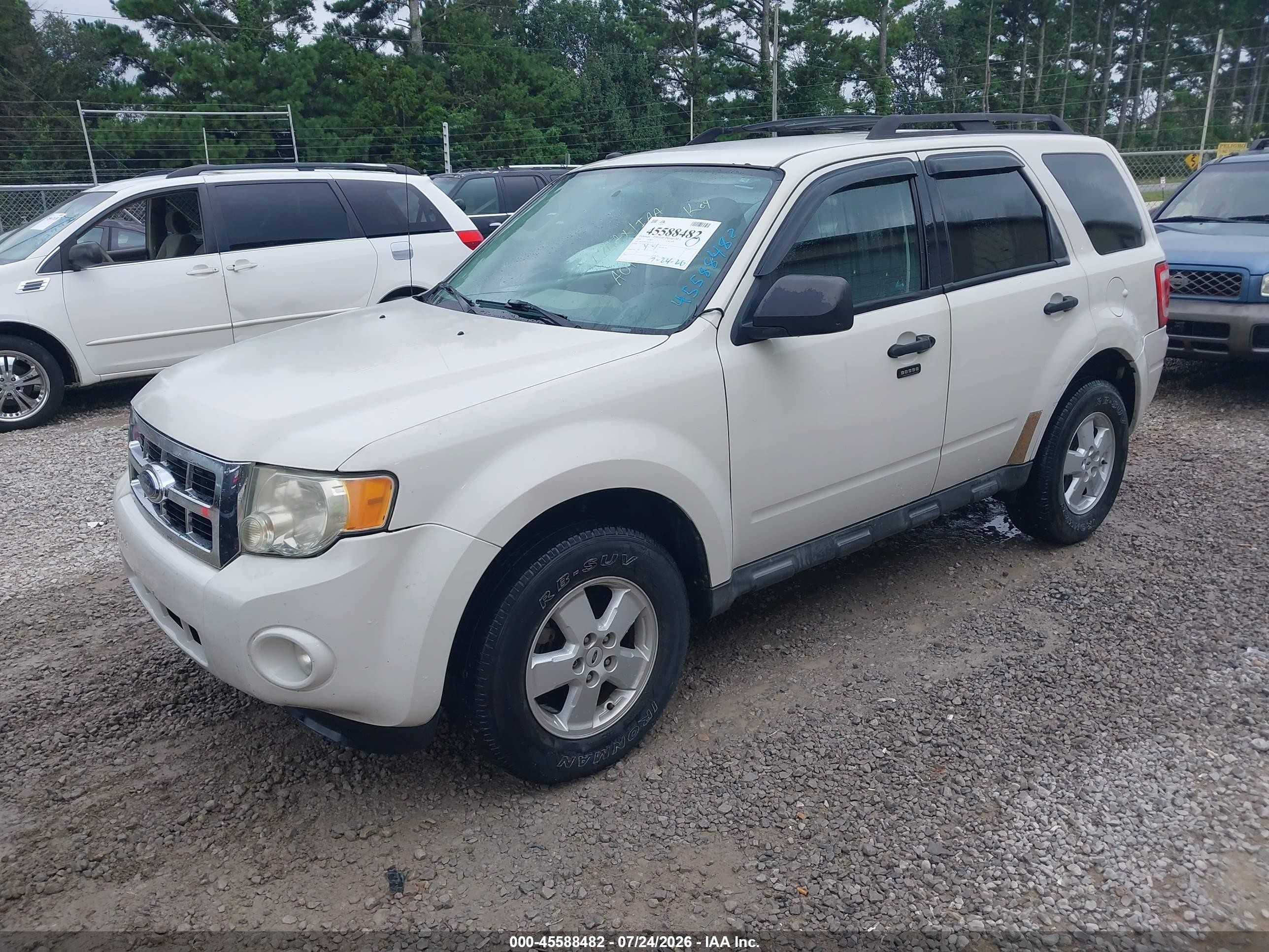 2010 Ford Escape Xlt Белый vin: 1FMCU0DG9AKA01352
