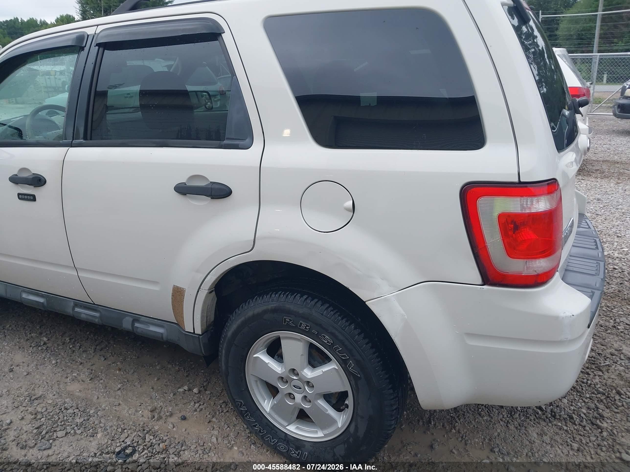 2010 Ford Escape Xlt Белый vin: 1FMCU0DG9AKA01352