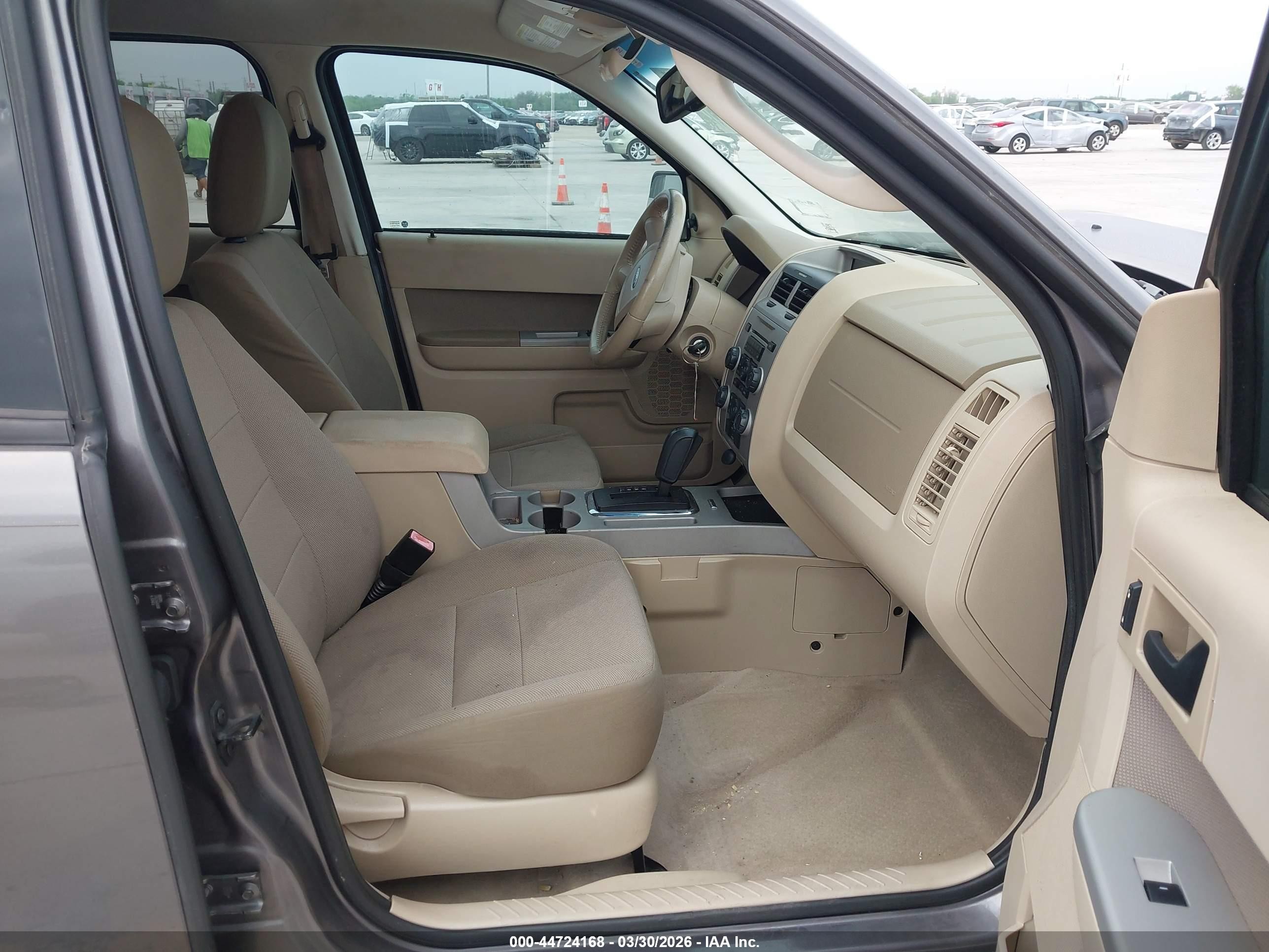 2010 Ford Escape Xlt Gray vin: 1FMCU0DG9AKA70039