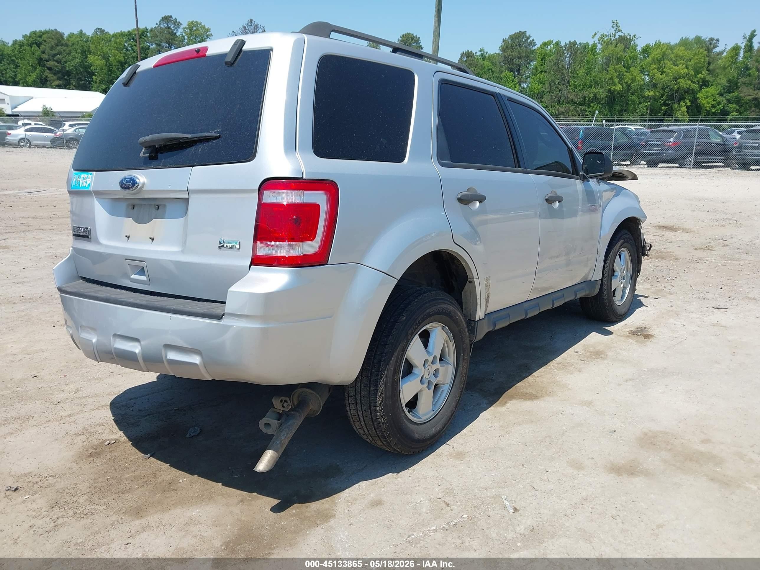 2010 Ford Escape Xlt Серебряный vin: 1FMCU0DG9AKB78208