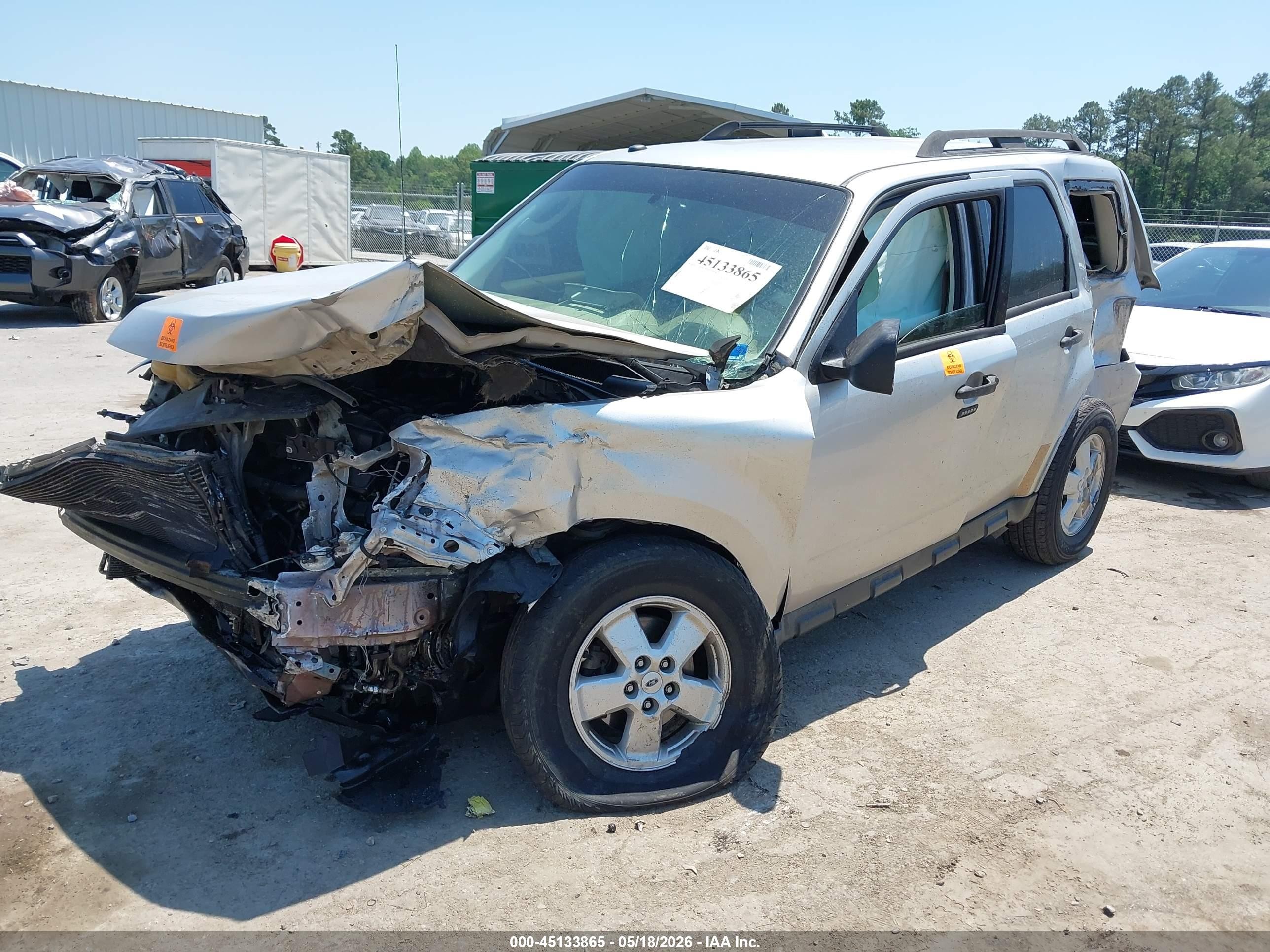 2010 Ford Escape Xlt Серебряный vin: 1FMCU0DG9AKB78208