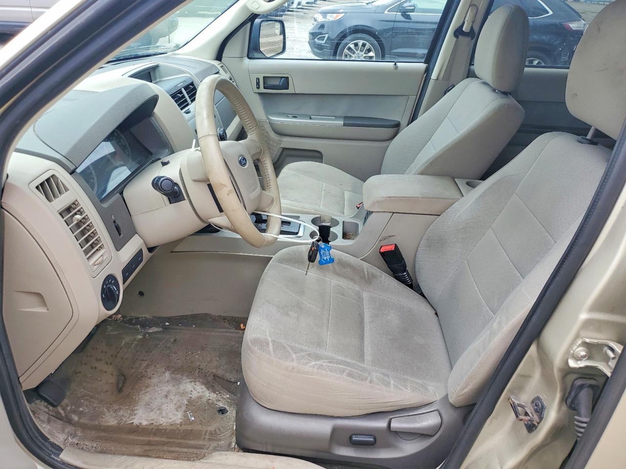 2010 Ford Escape Xlt Beige vin: 1FMCU0DG9AKD17902